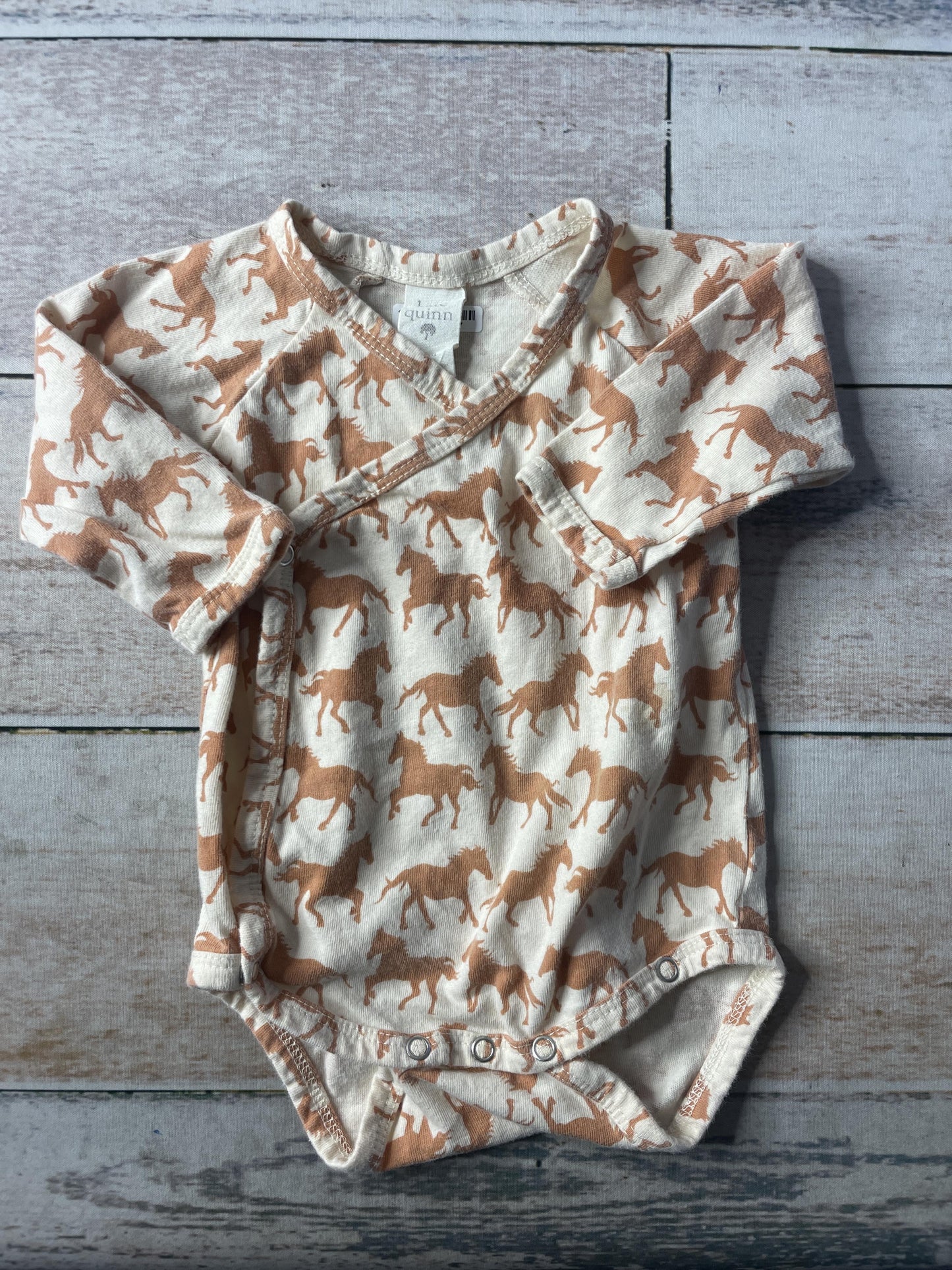 Unisex Onesie Size: 0-3 months