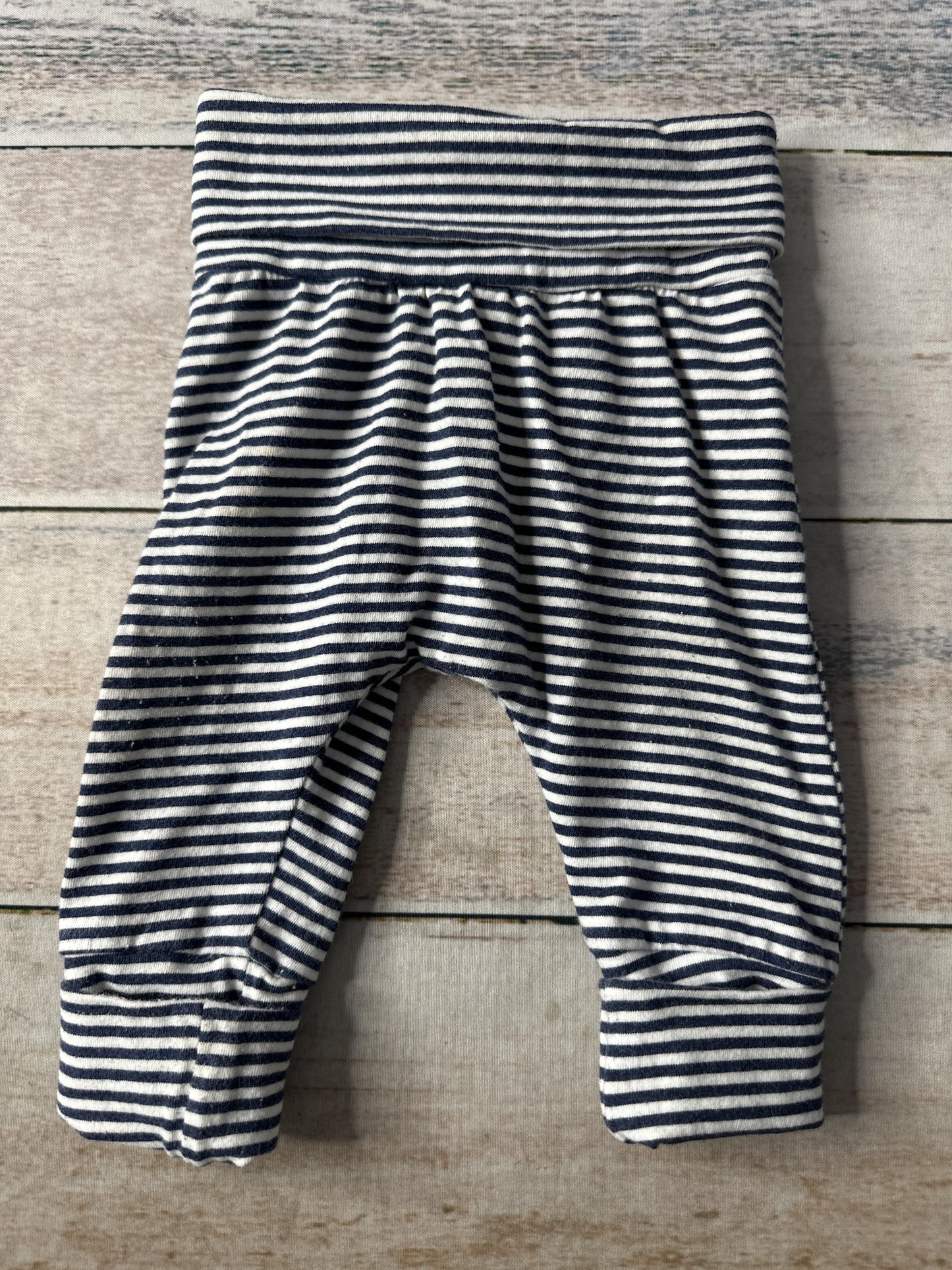 Unisex Pants Size: 0-3 months