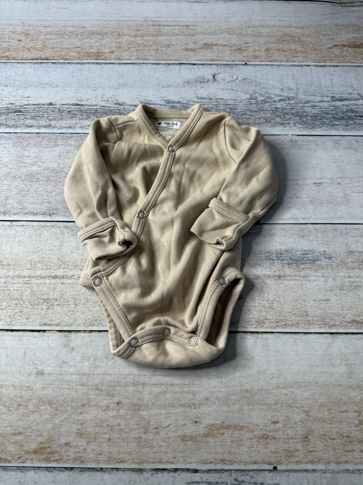 Loved Baby Unisex Onesie Size: 0-3 months