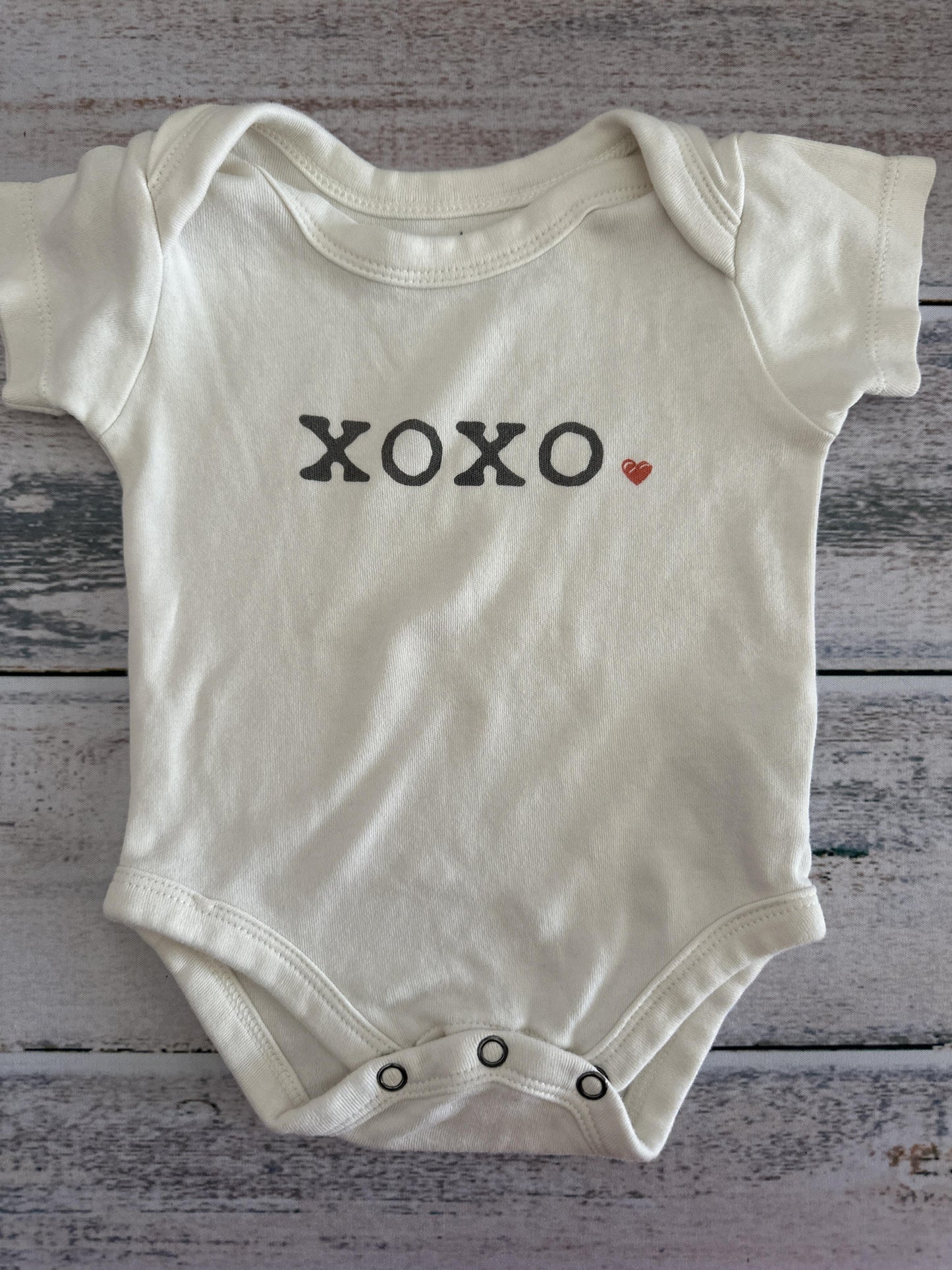 Finn + Emma Unisex Onesie Size: 0-3 months