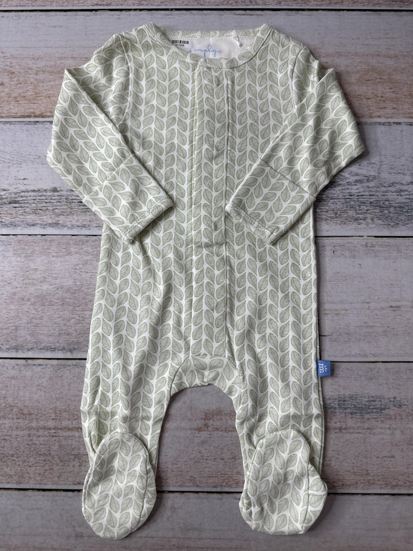 Simply Magnetic Me Unisex Pajamas Size: 0-3 months