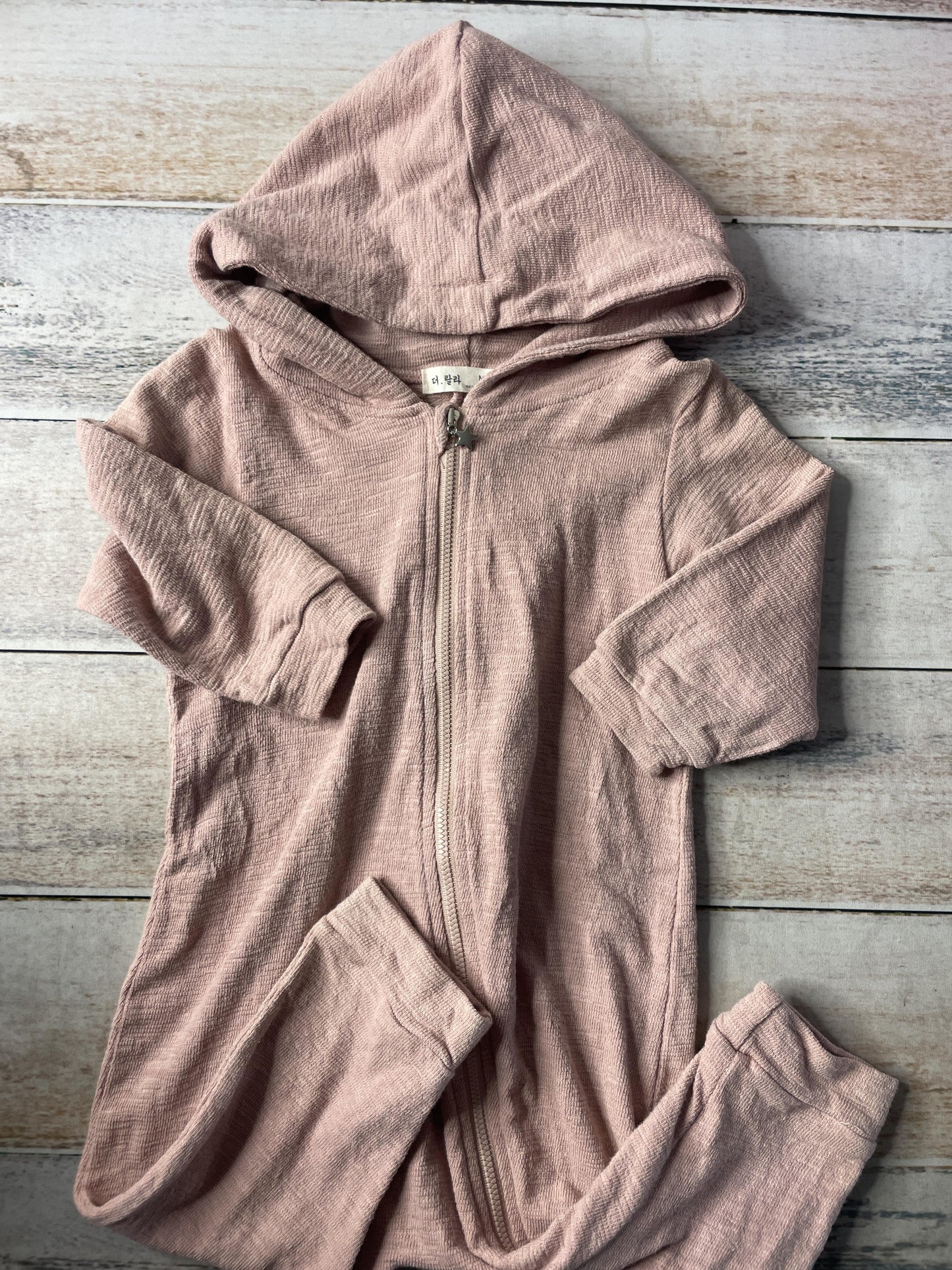 Girls Jumper Size: 12-18 months