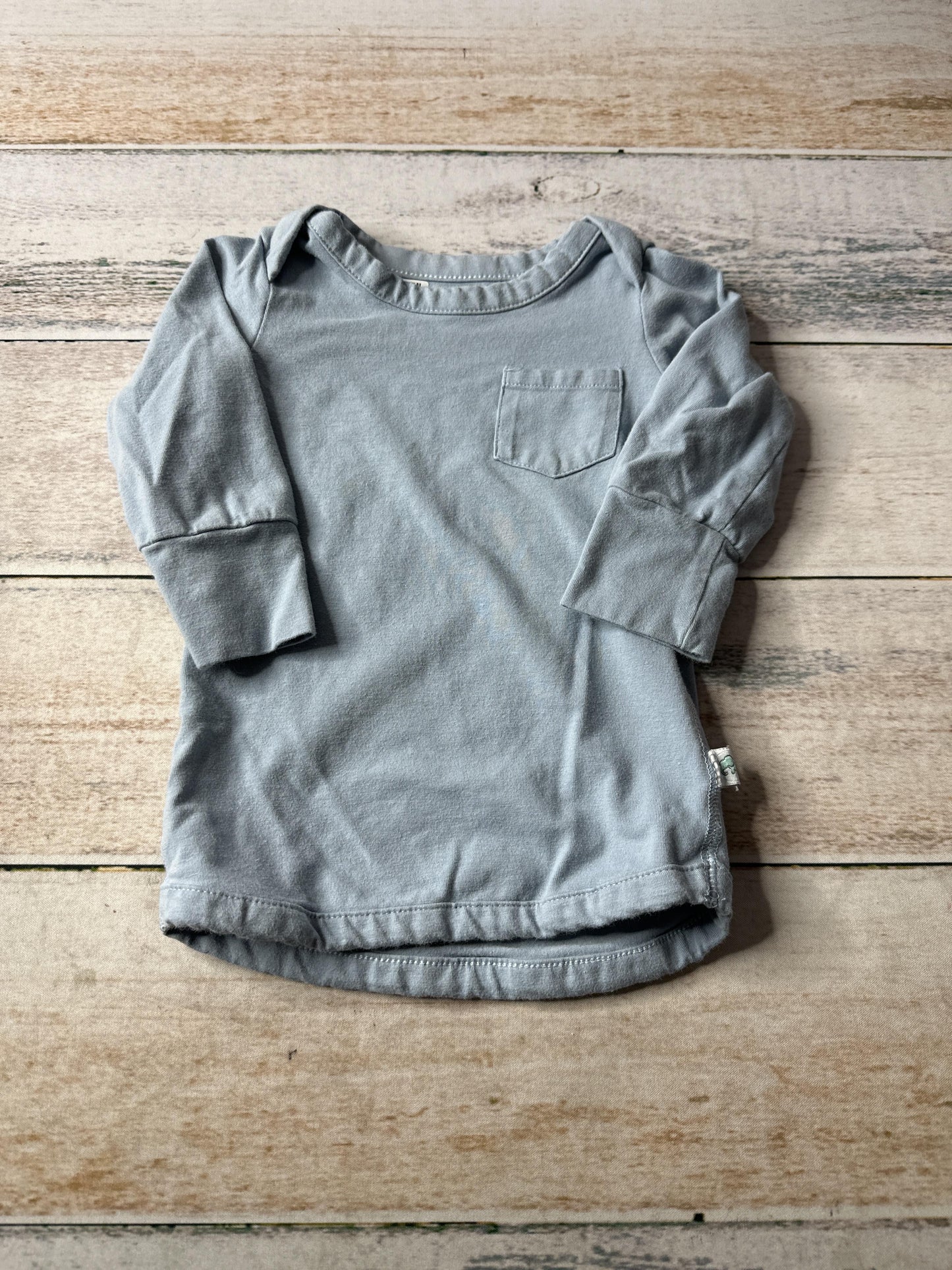 Unisex Long Sleeve Shirt Size: 12-18 months