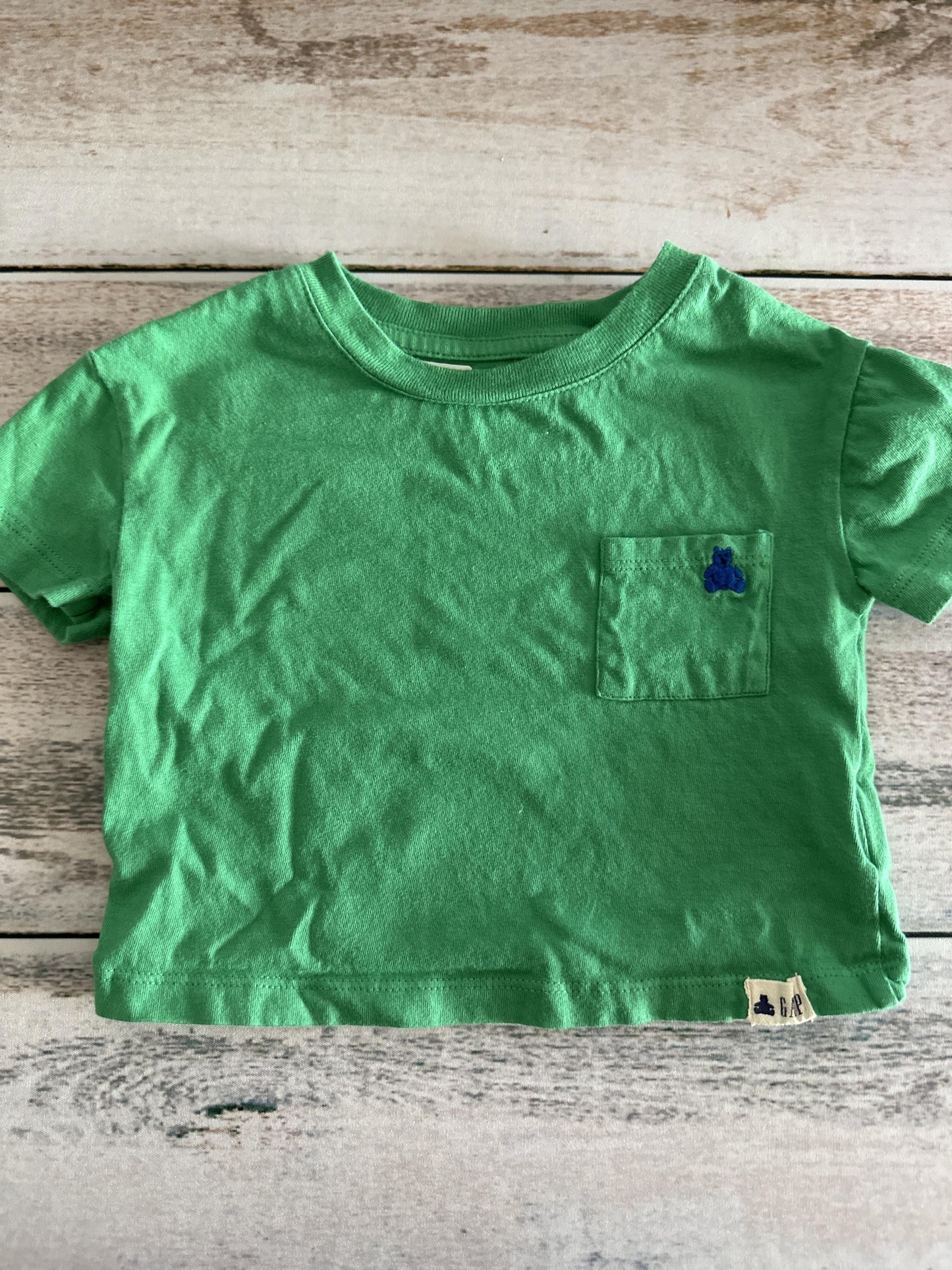 Gap Unisex T-Shirt Size: 12-18 months
