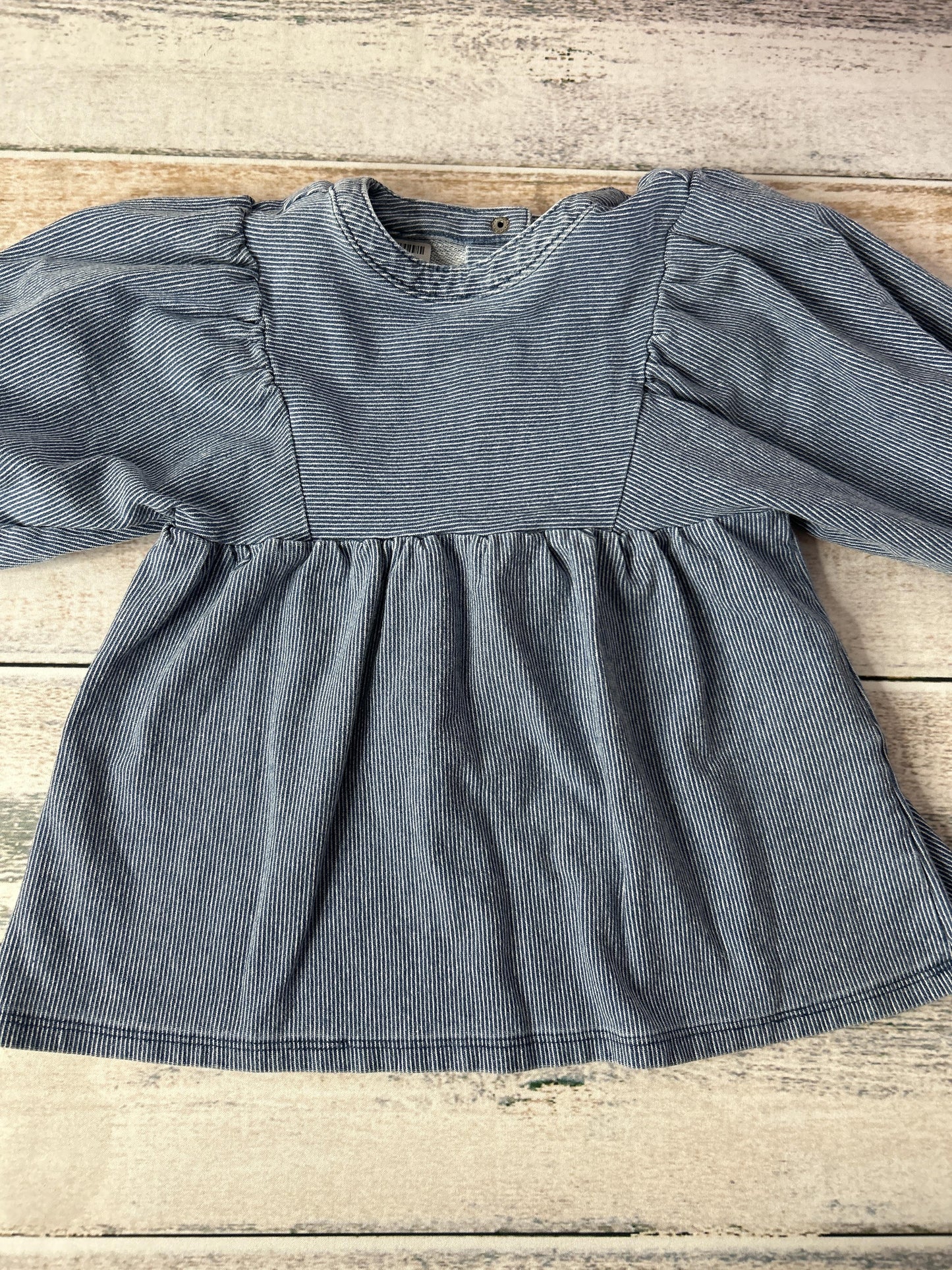 Unisex Button Down Short Sleeve Size: 12-18 months