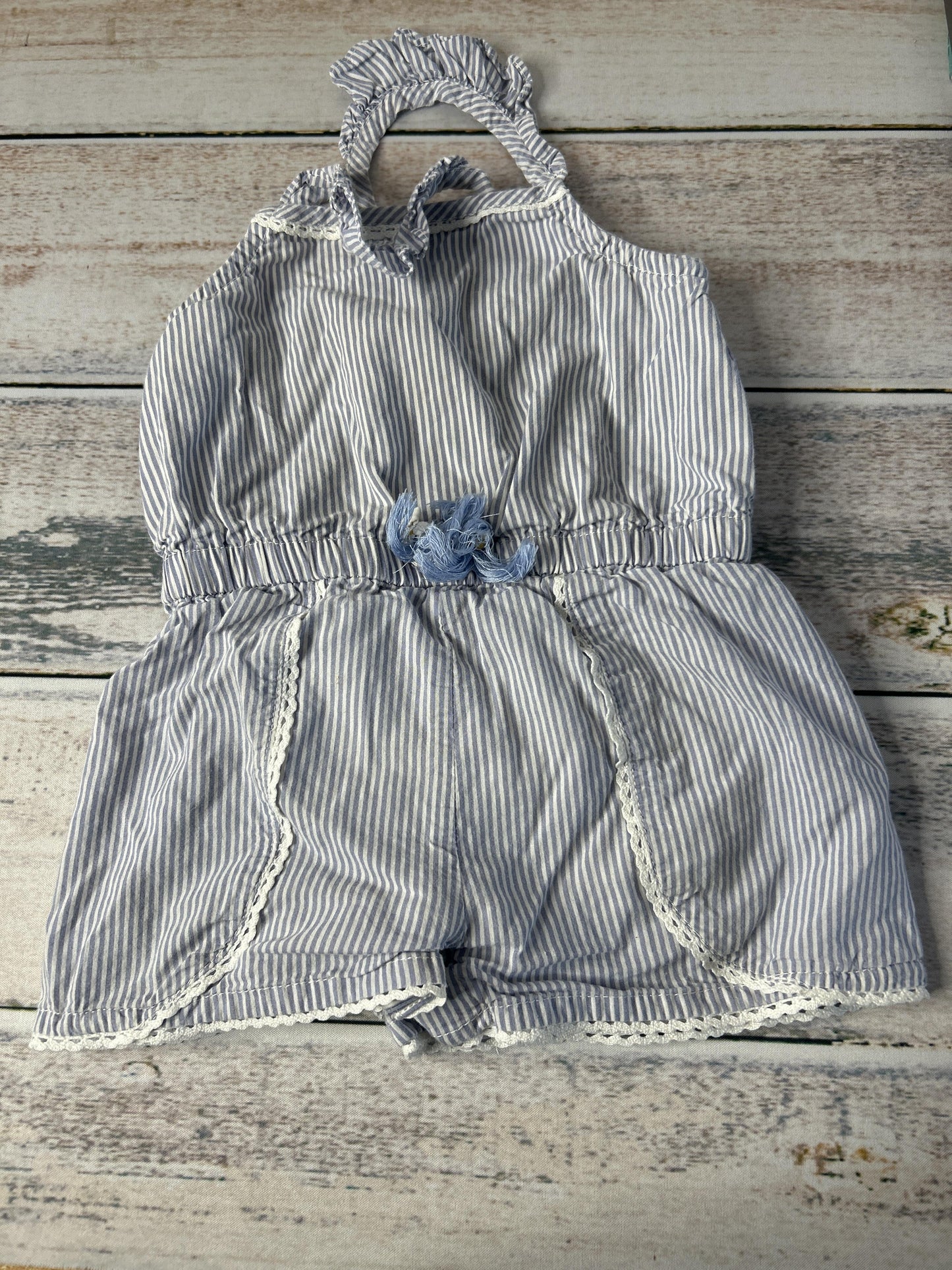 Girls Romper Size: 12-18 months