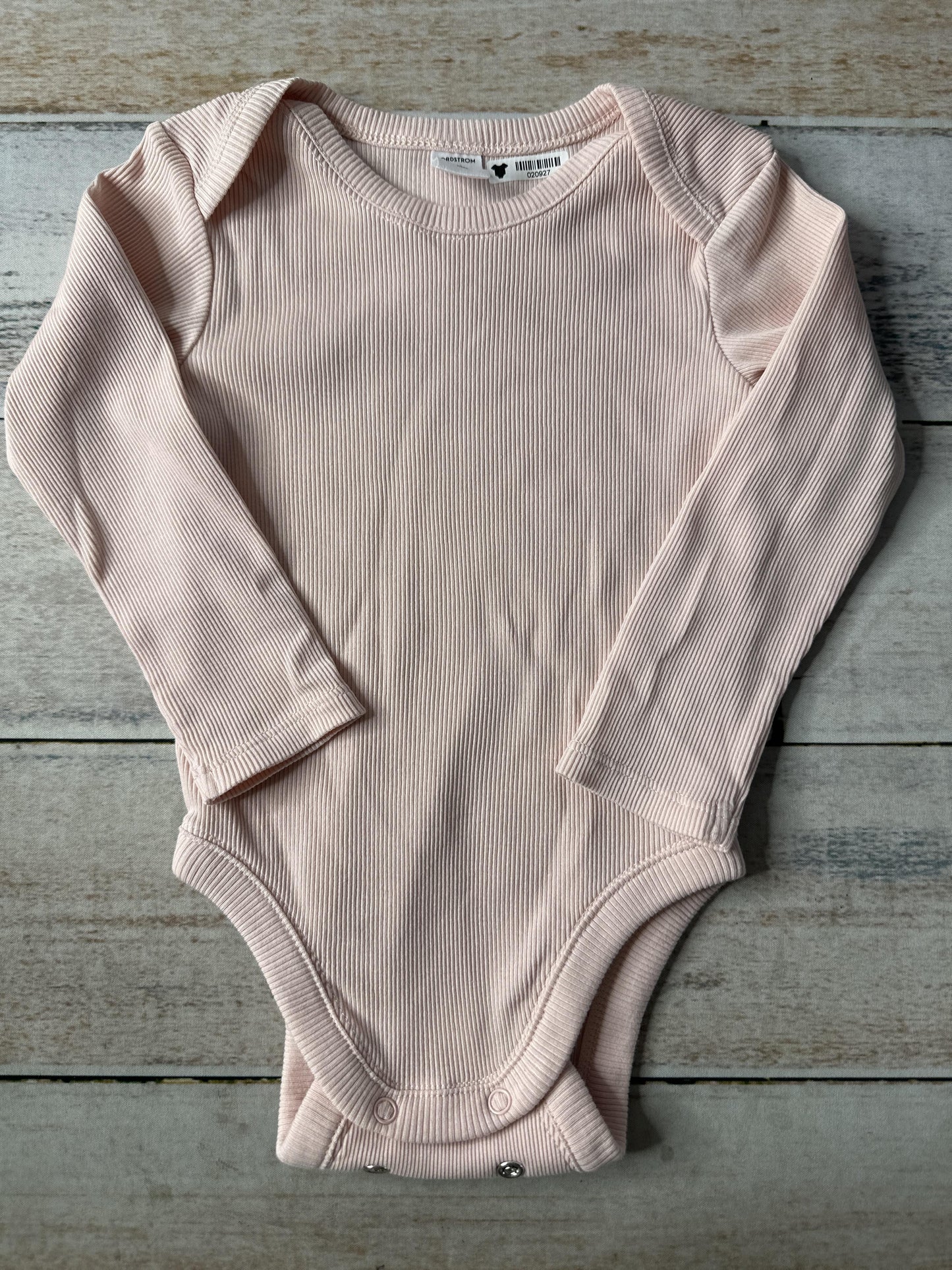 Unisex Onesie Size: 12 months
