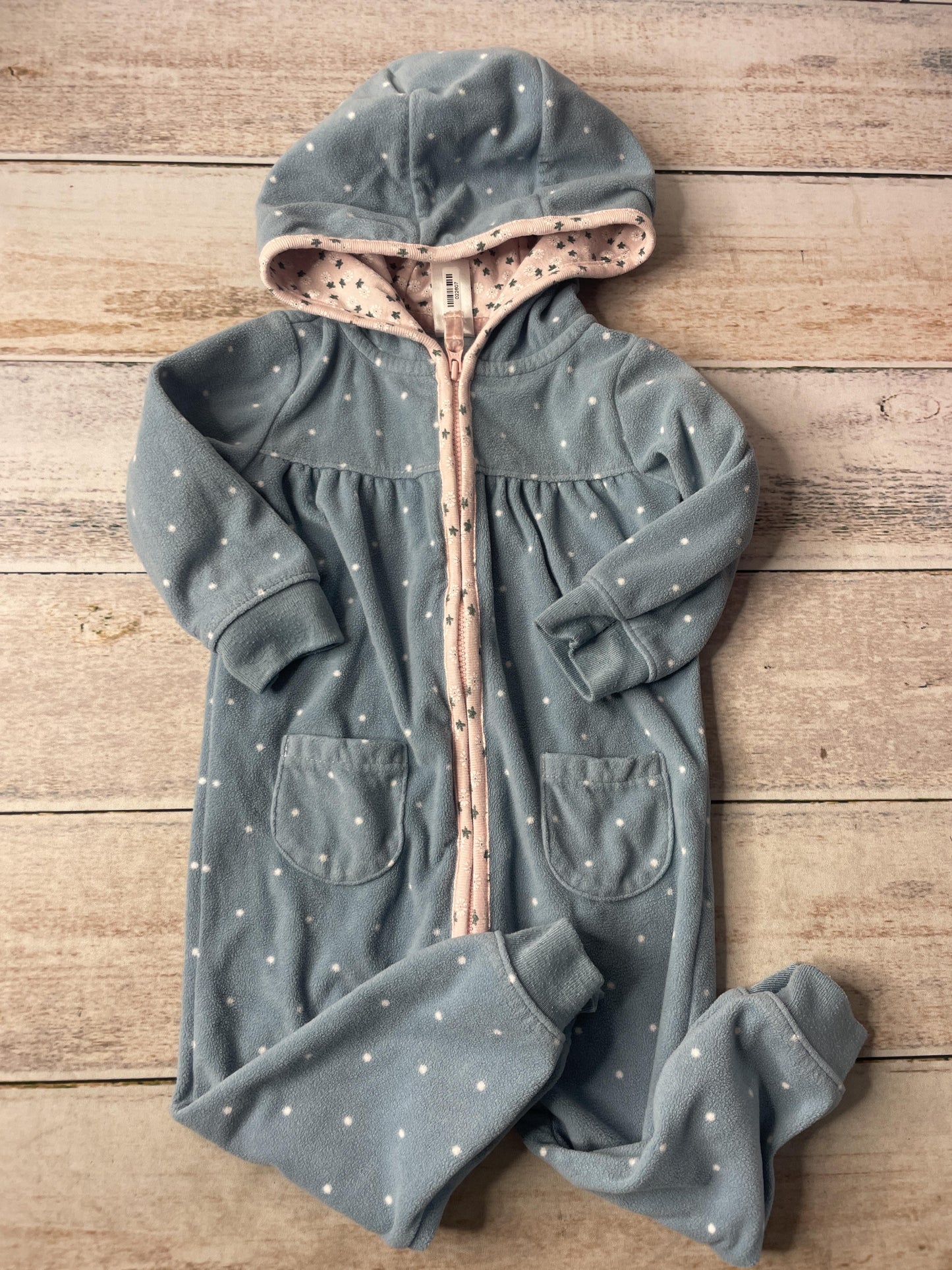 Unisex Long Sleeve Outfit Size: 12 months