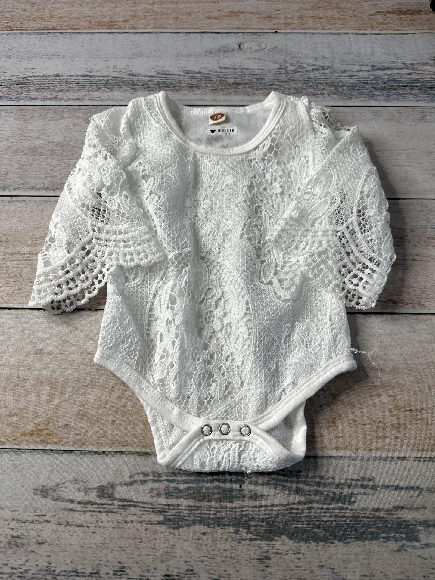 Unisex Onesie Size: 12 months