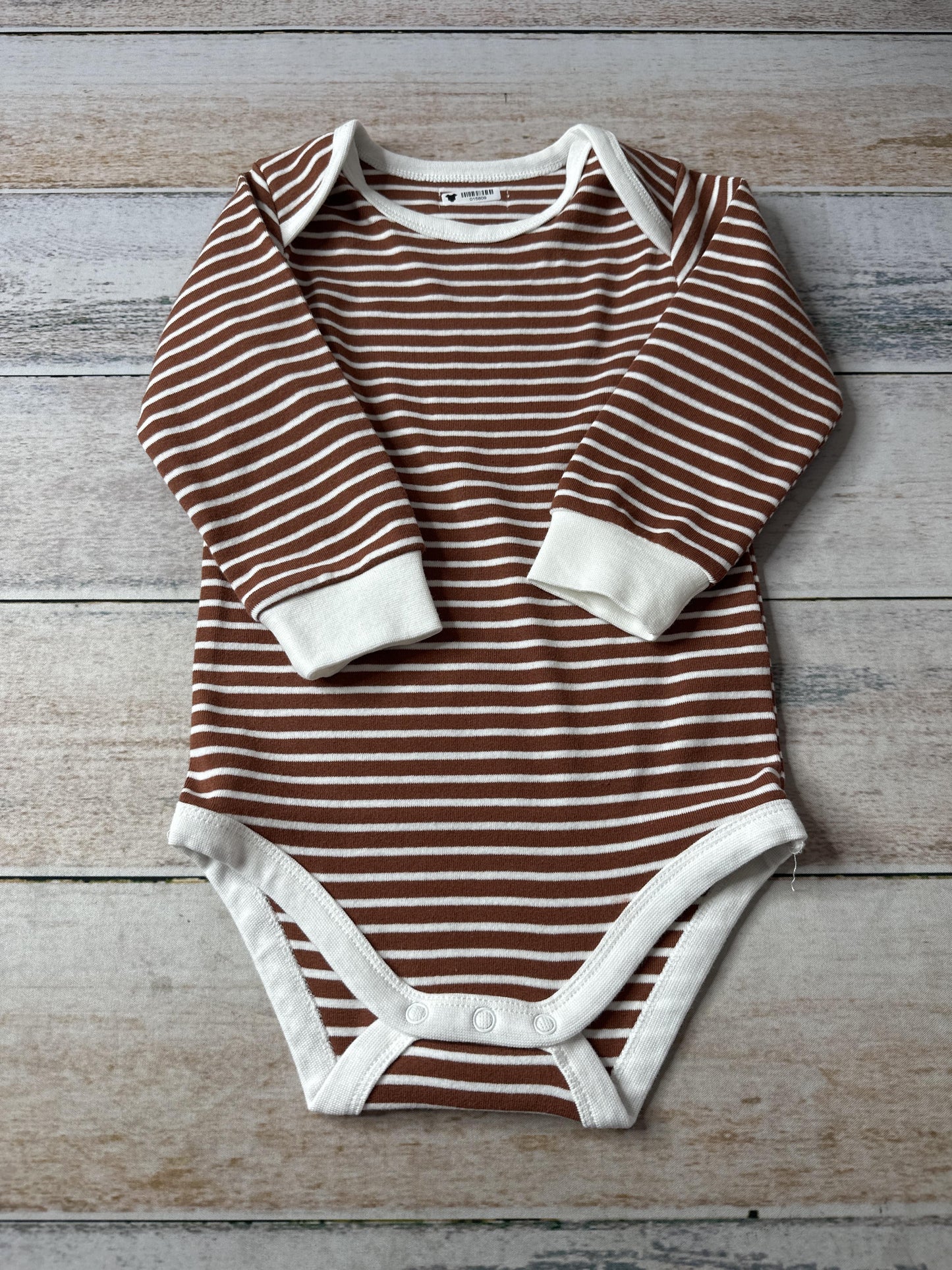 Unisex Onesie Size: 18-24 months