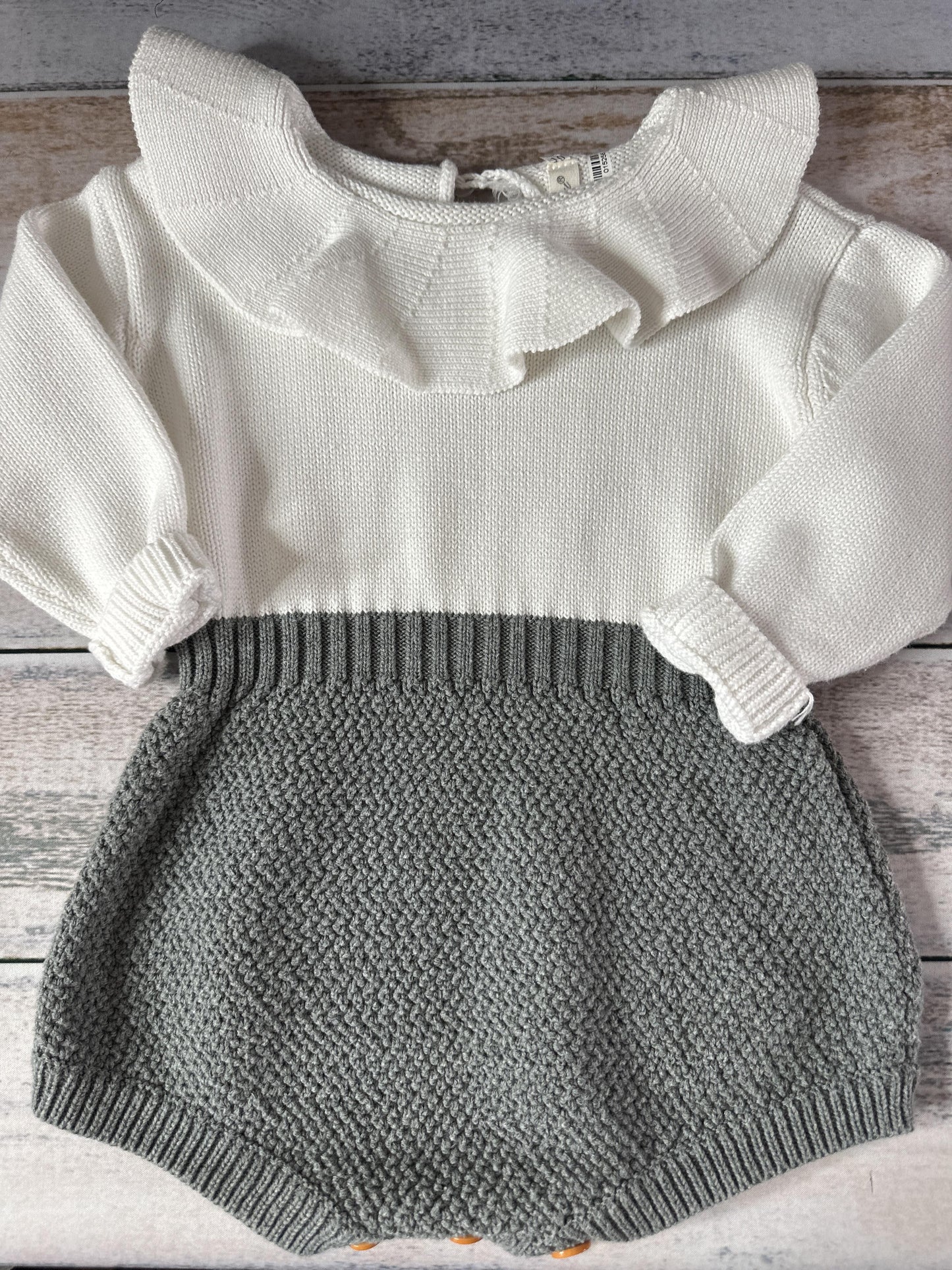 Angou Unisex Long Sleeve Outfit Size: 18 months