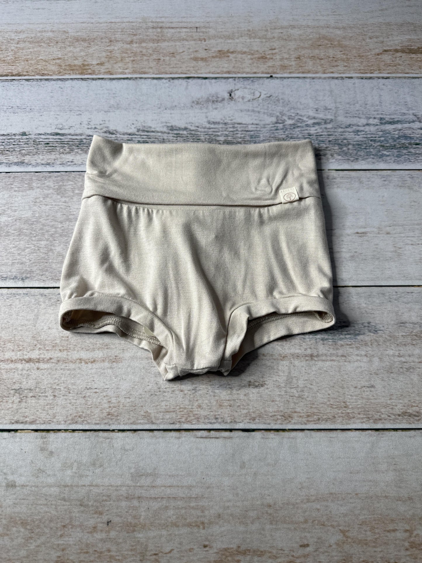 Unisex Shorts Size: 2T