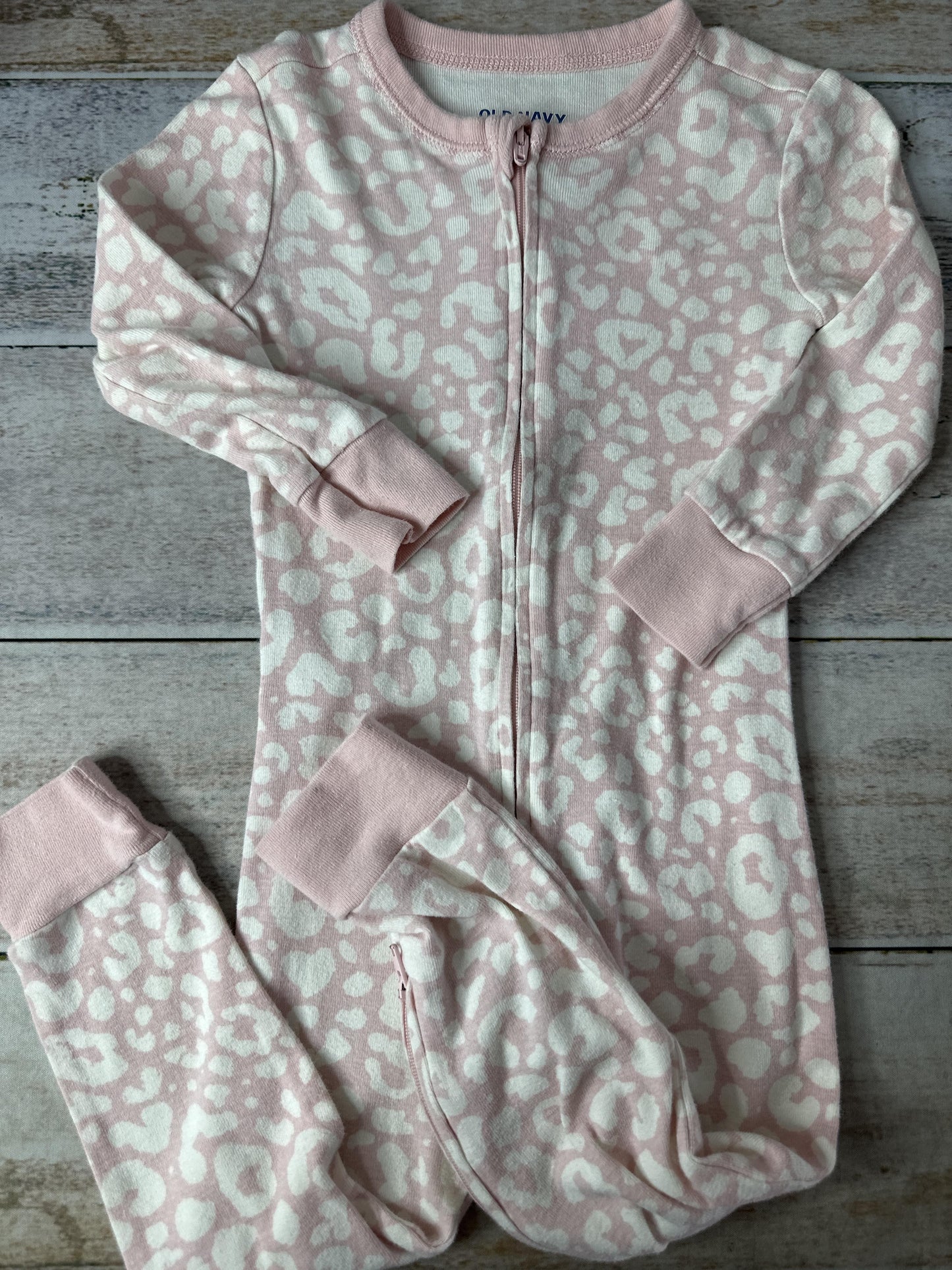 Old Navy Girls Pajamas Size: 2T