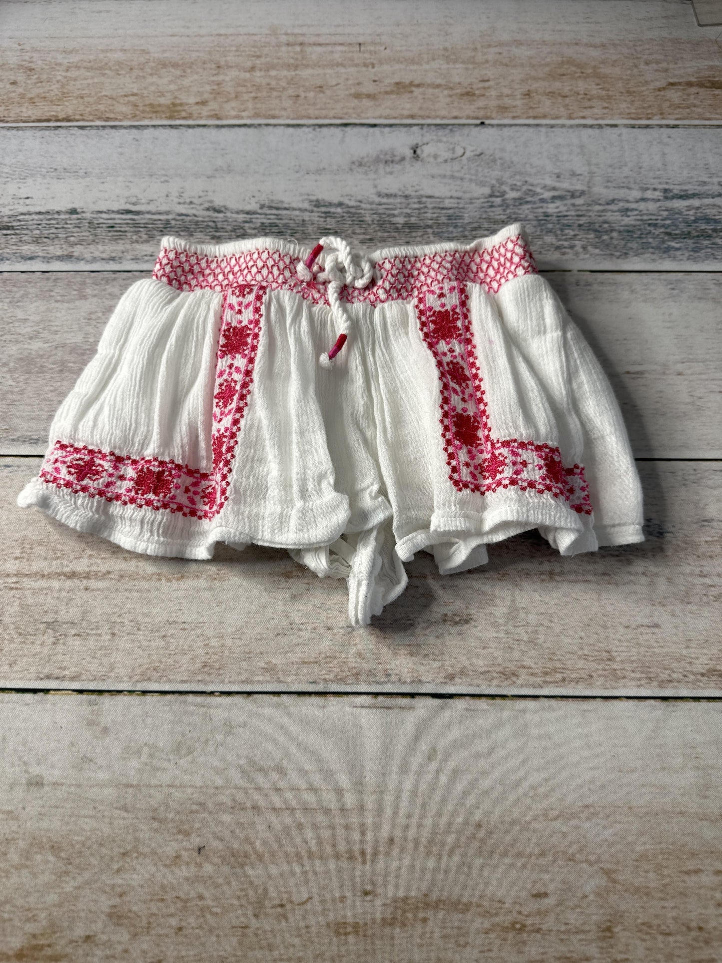 Unisex Shorts Size: 2T