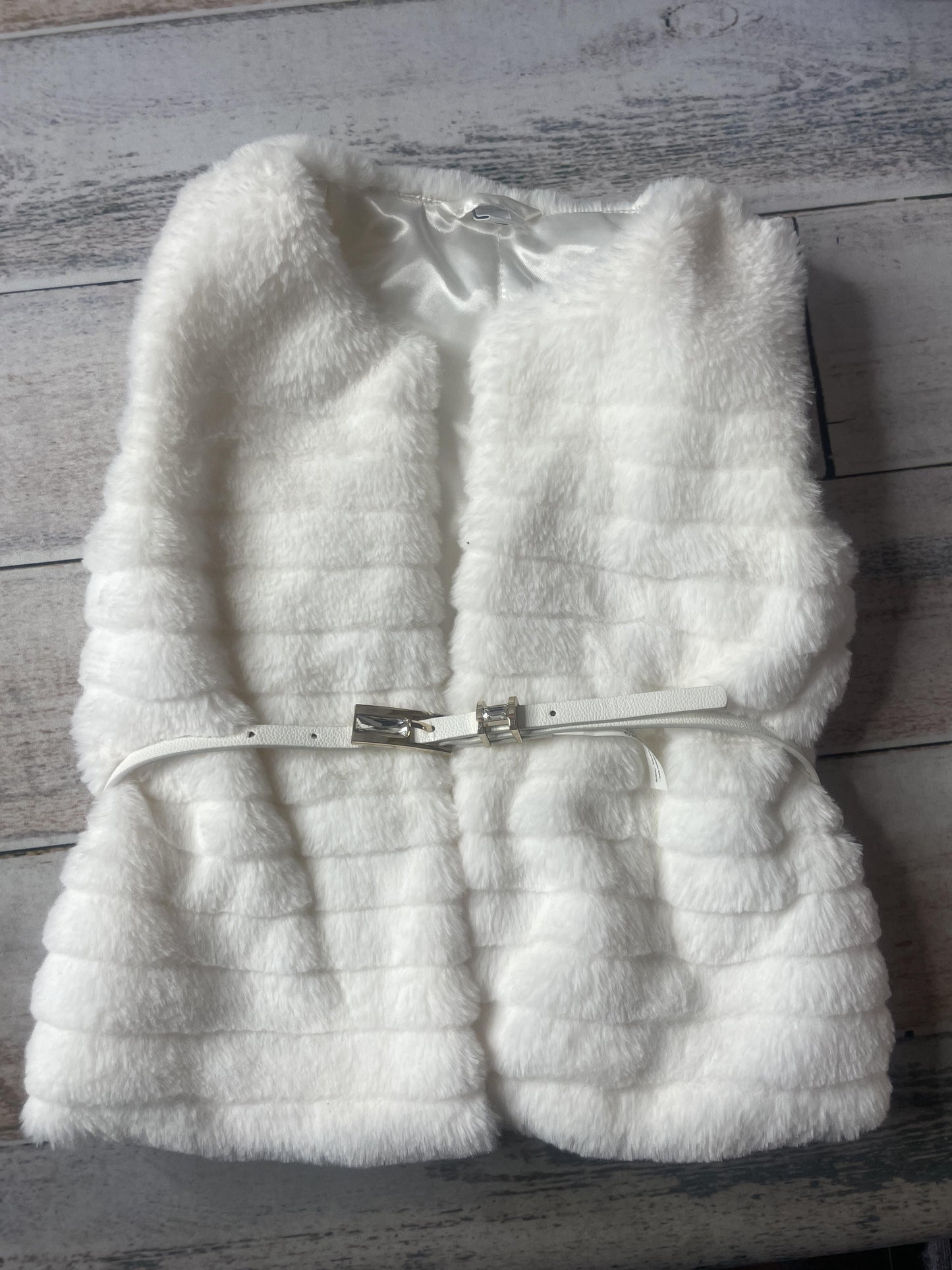 Unisex Vest Size: 3-4 Years