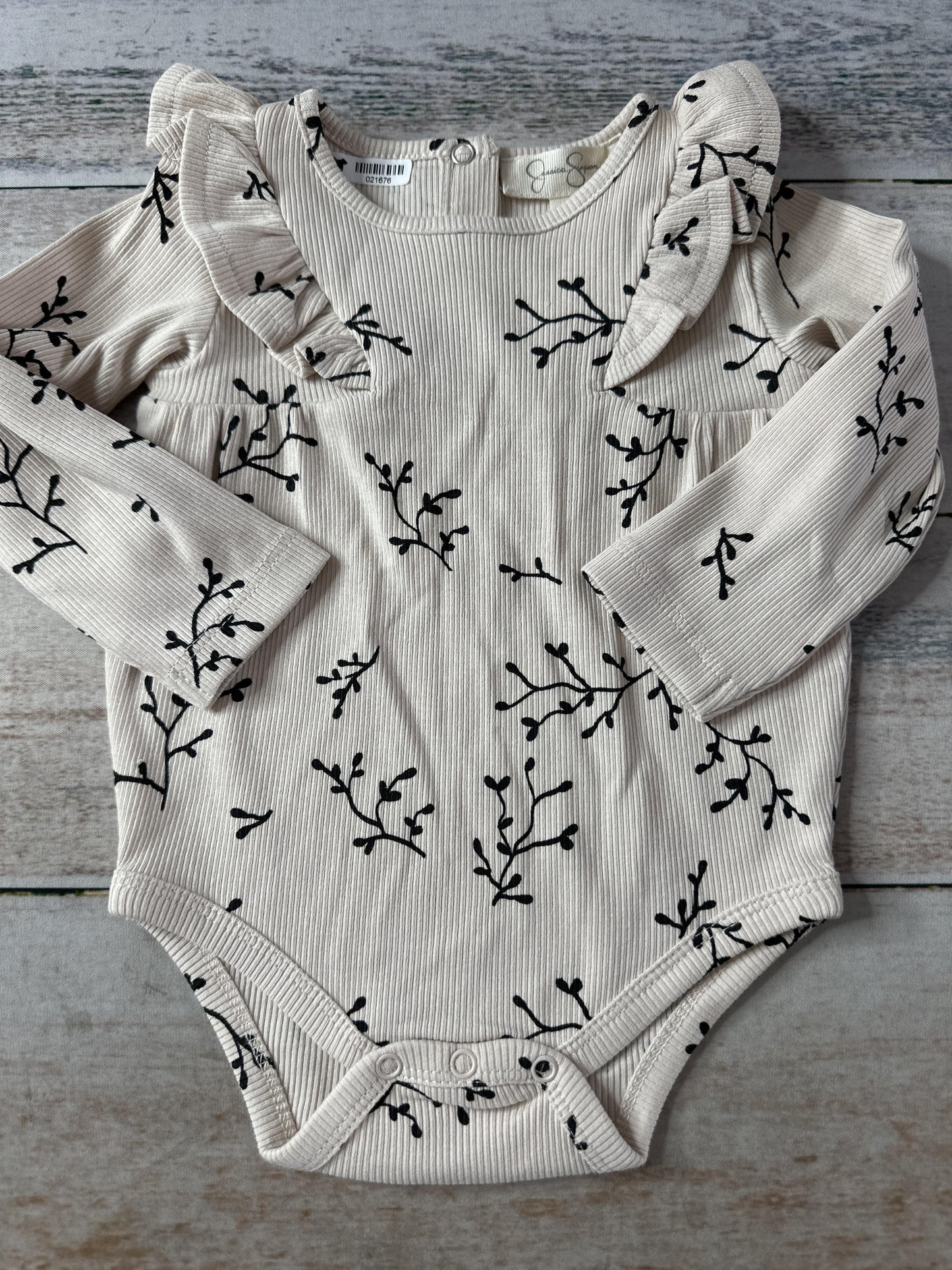 Jessica Simpson Unisex Onesie Size: 3-6 months