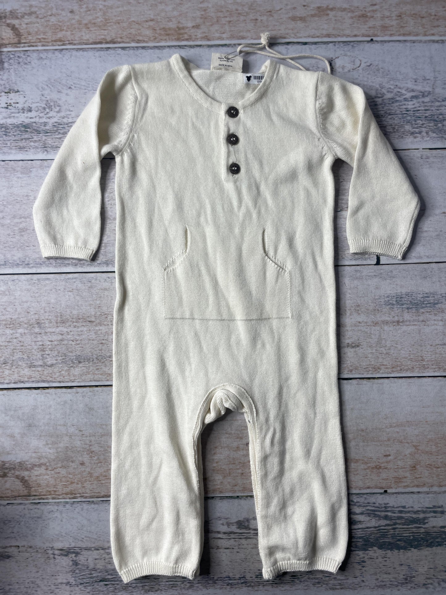 Unisex Long Sleeve Outfit Size: 3-6 months