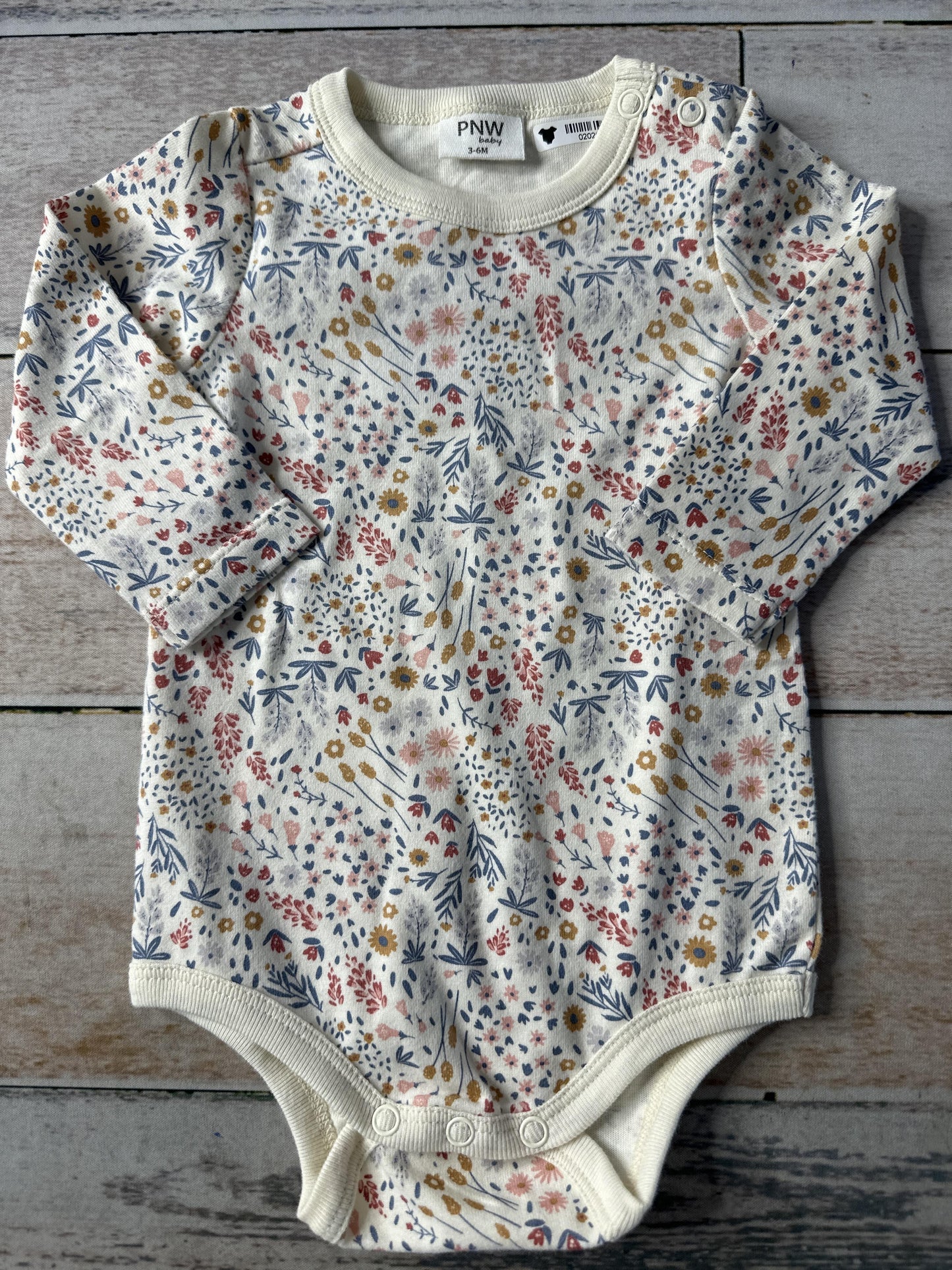 City Mouse Girls Onesie Size: 3-6 months