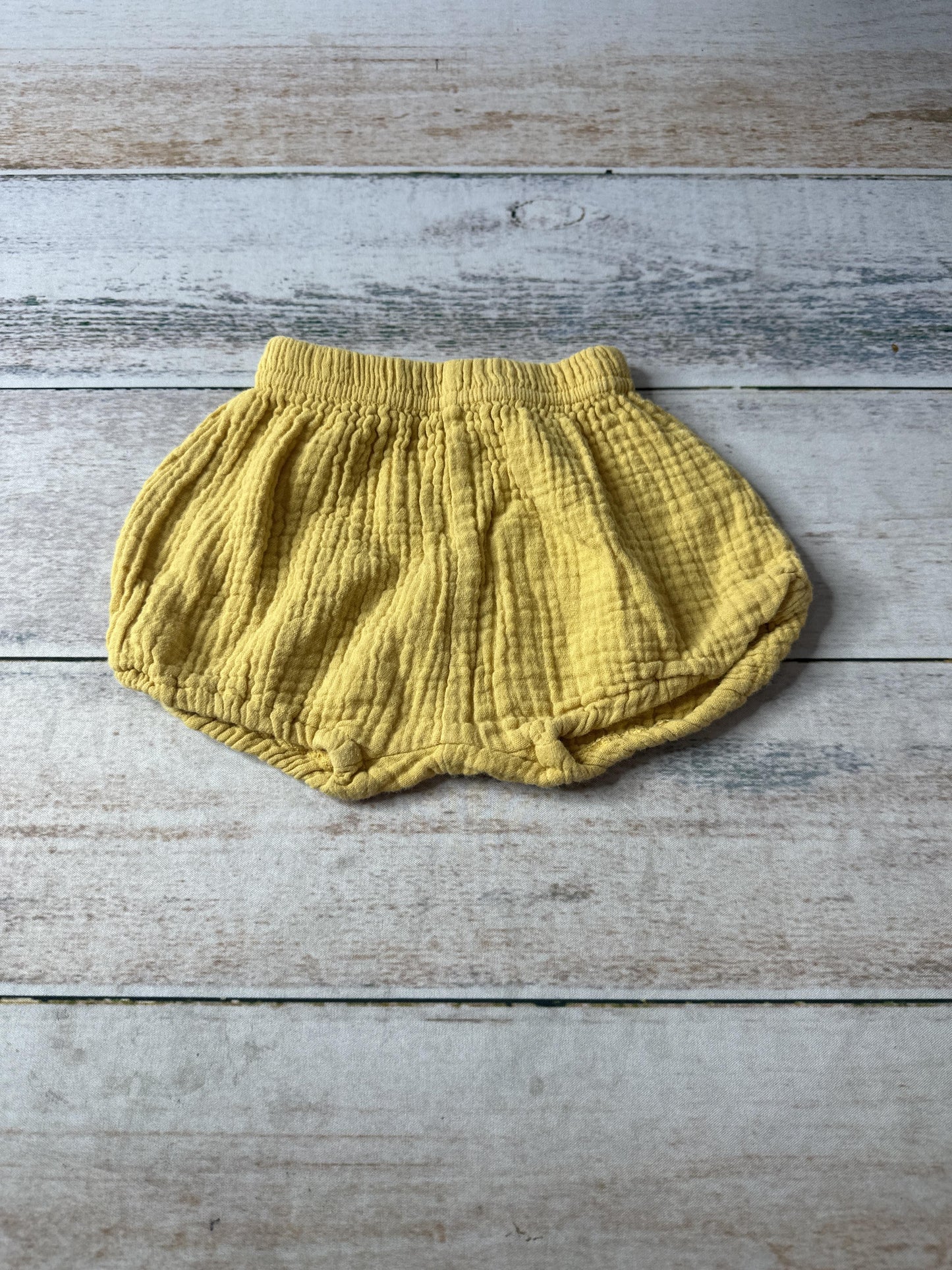 Kids tales Unisex Shorts Size: 3-6 months