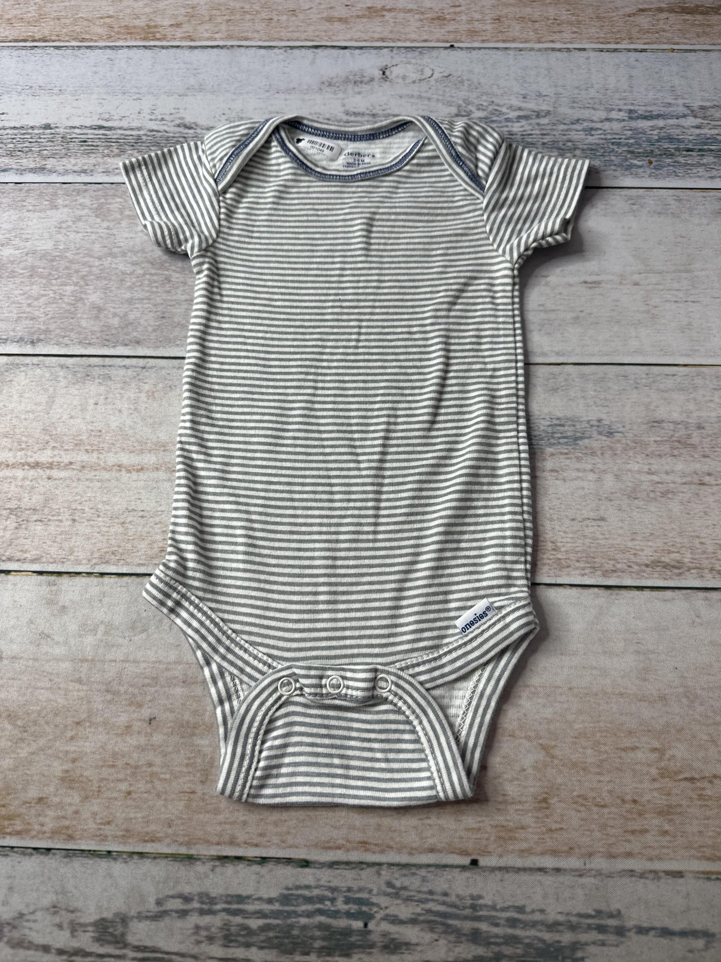 Gerber Unisex Onesie Size: 3-6 months