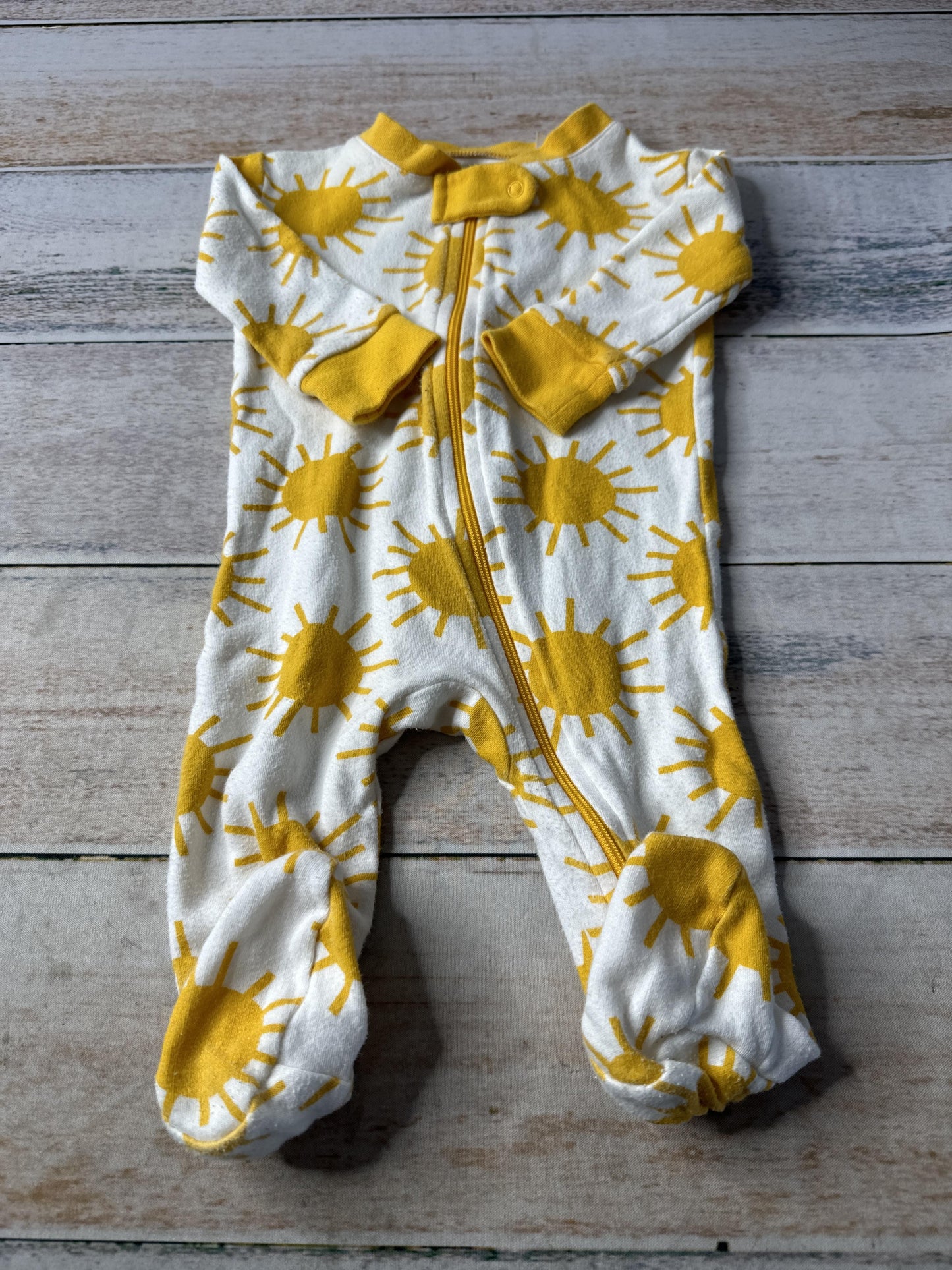 Unisex Pajamas Size: 3-6 months