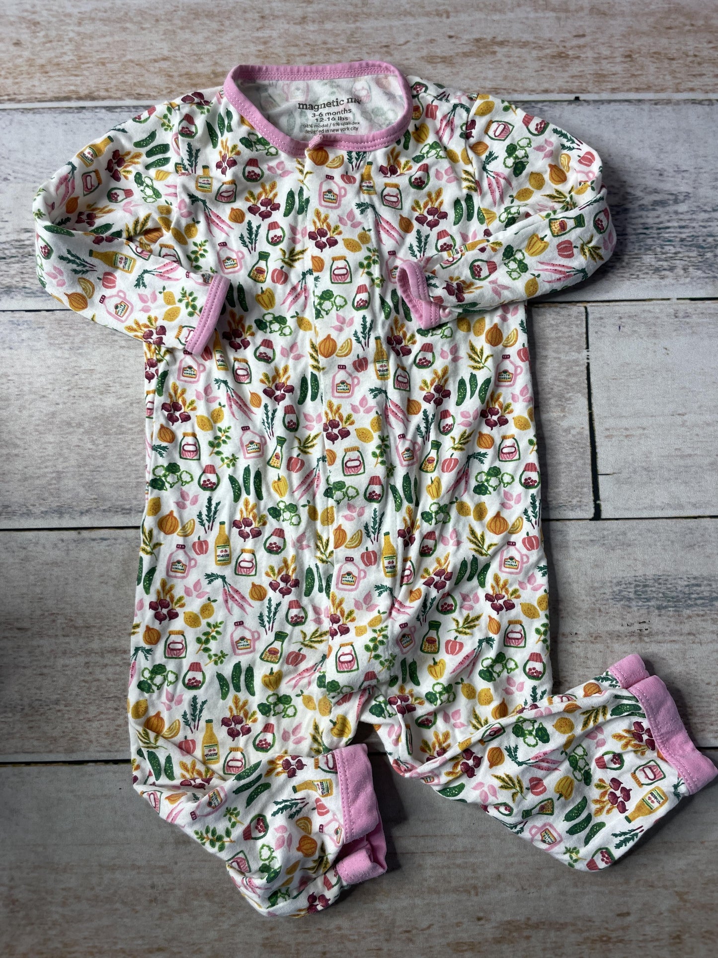 Unisex Pajamas Size: 3-6 months