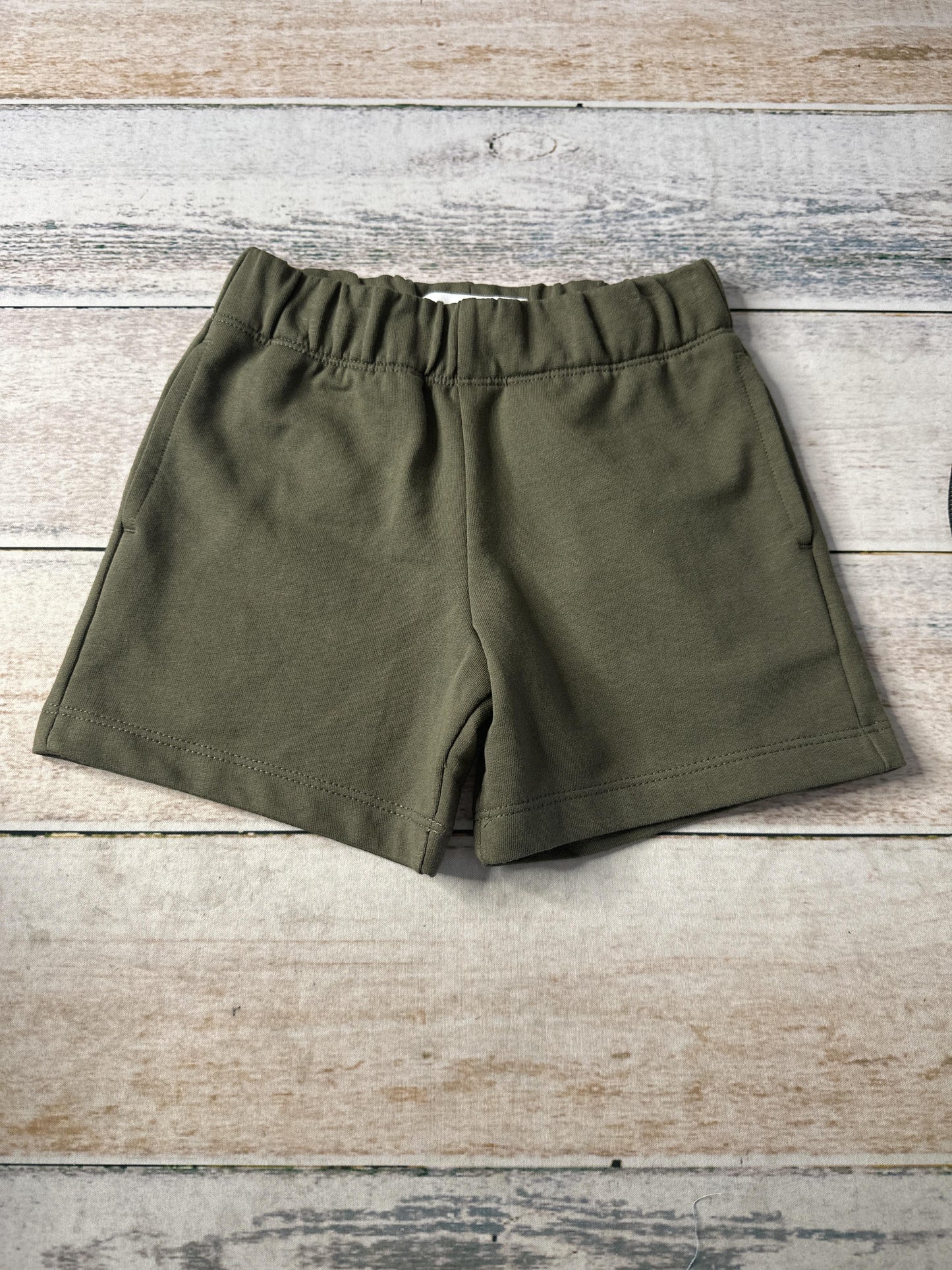 Unisex Shorts Size: 3T