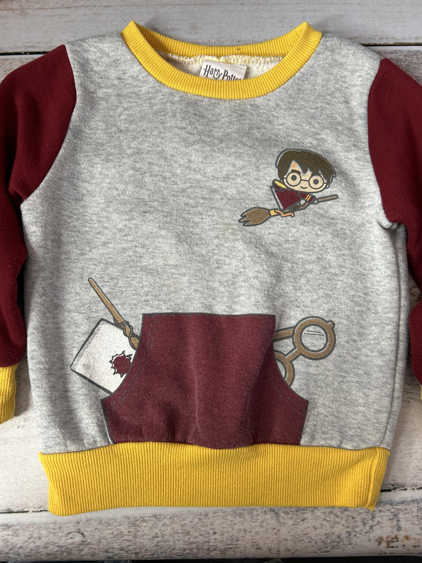 Unisex Sweater Size: 3T