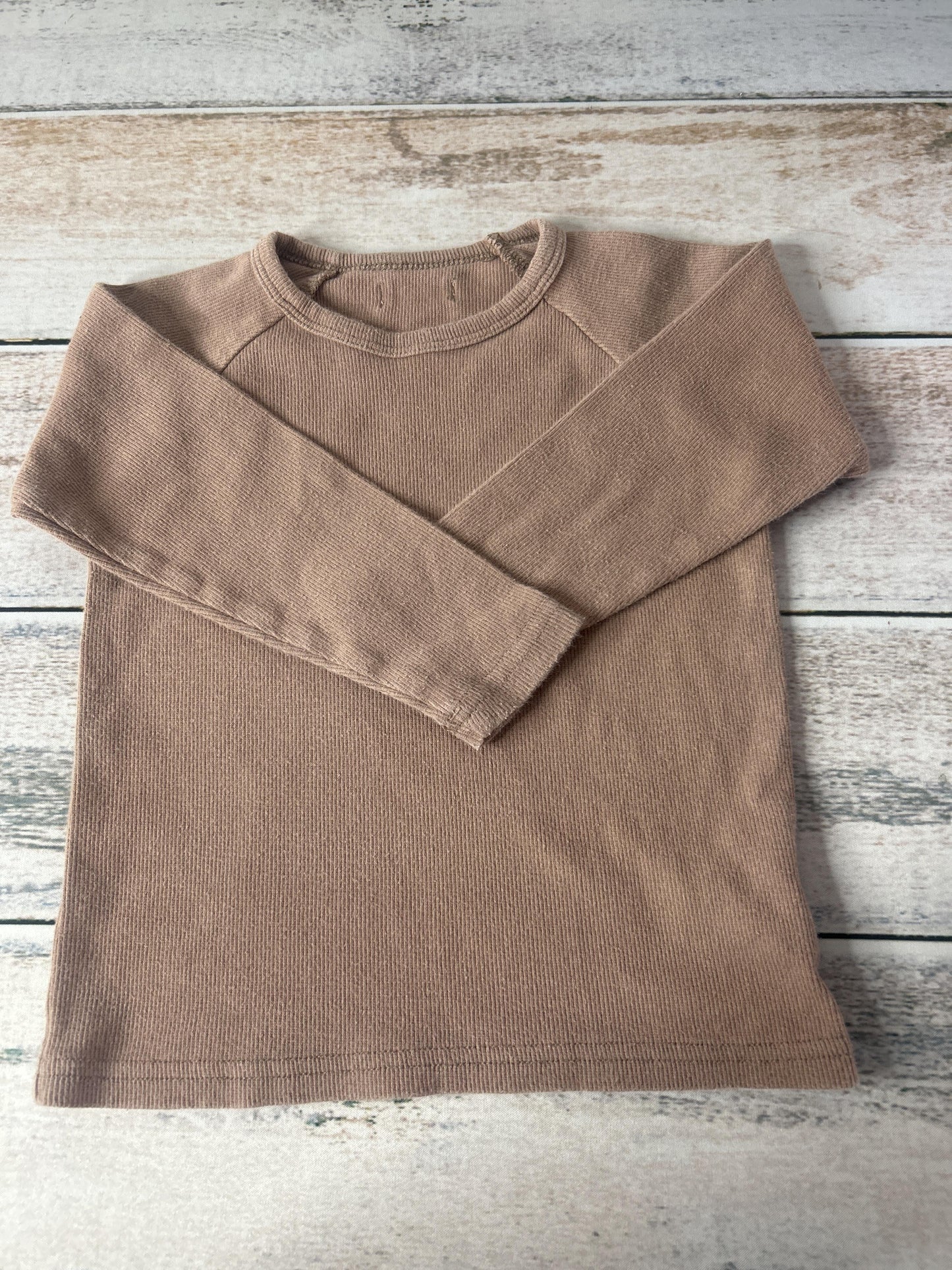 Unisex Long Sleeve Shirt Size: 3T