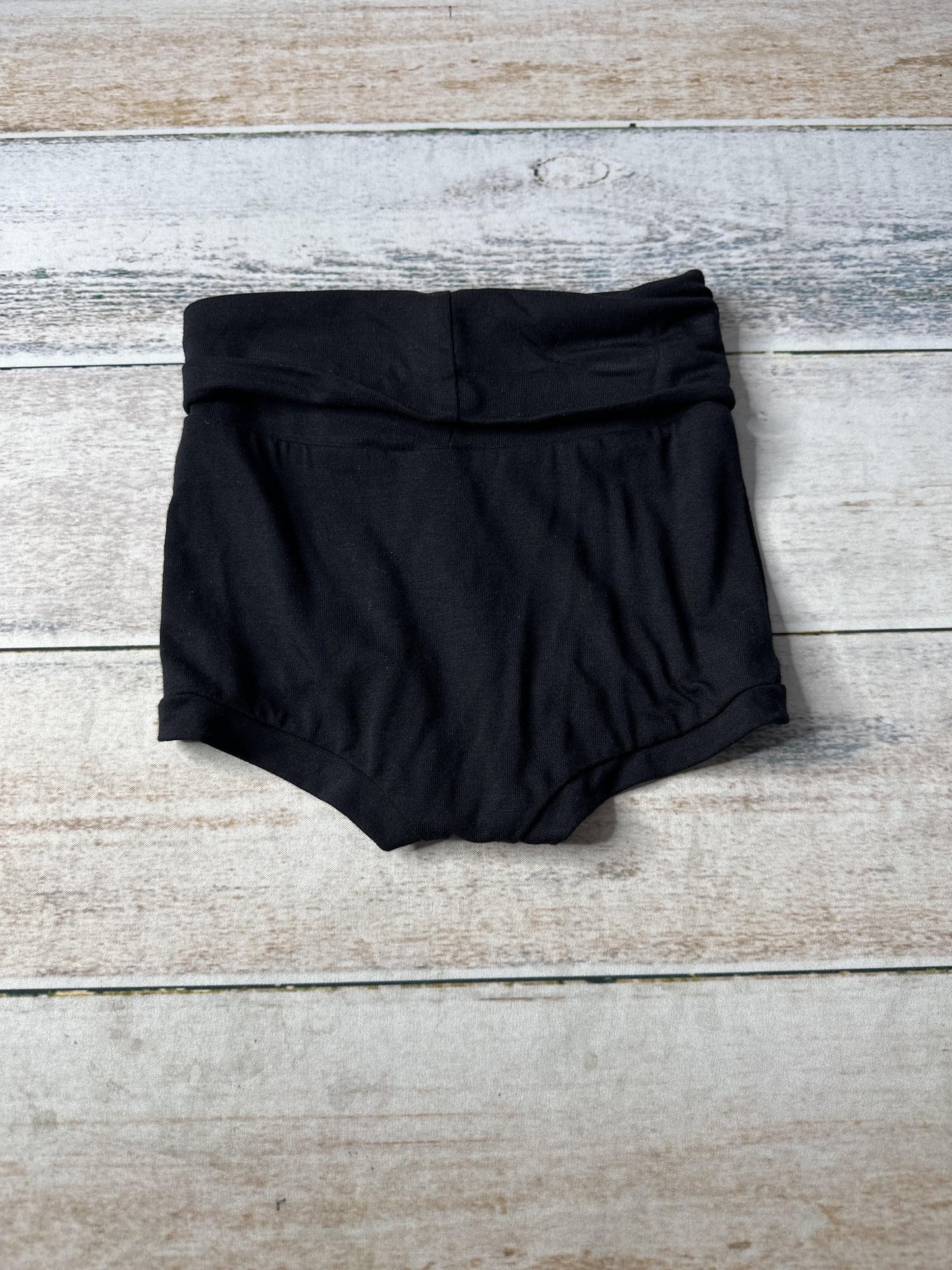 Tenth + Pine Unisex Shorts Size: 3T