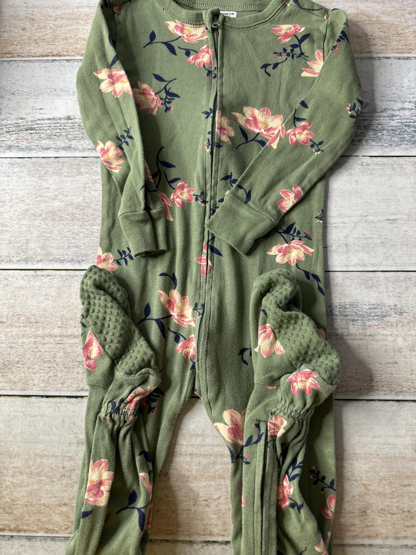 Unisex Pajamas Size: 3T