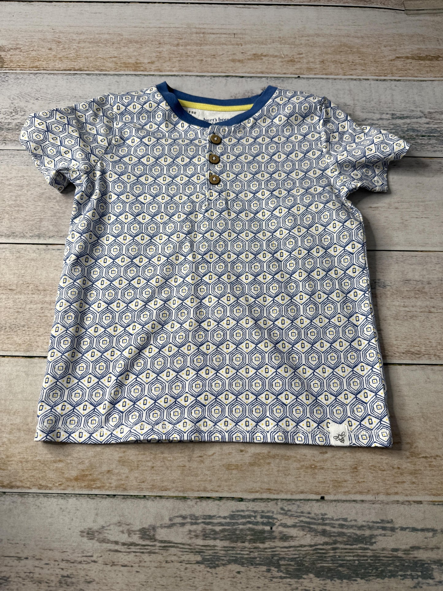 Boys T-Shirt Size: 3T