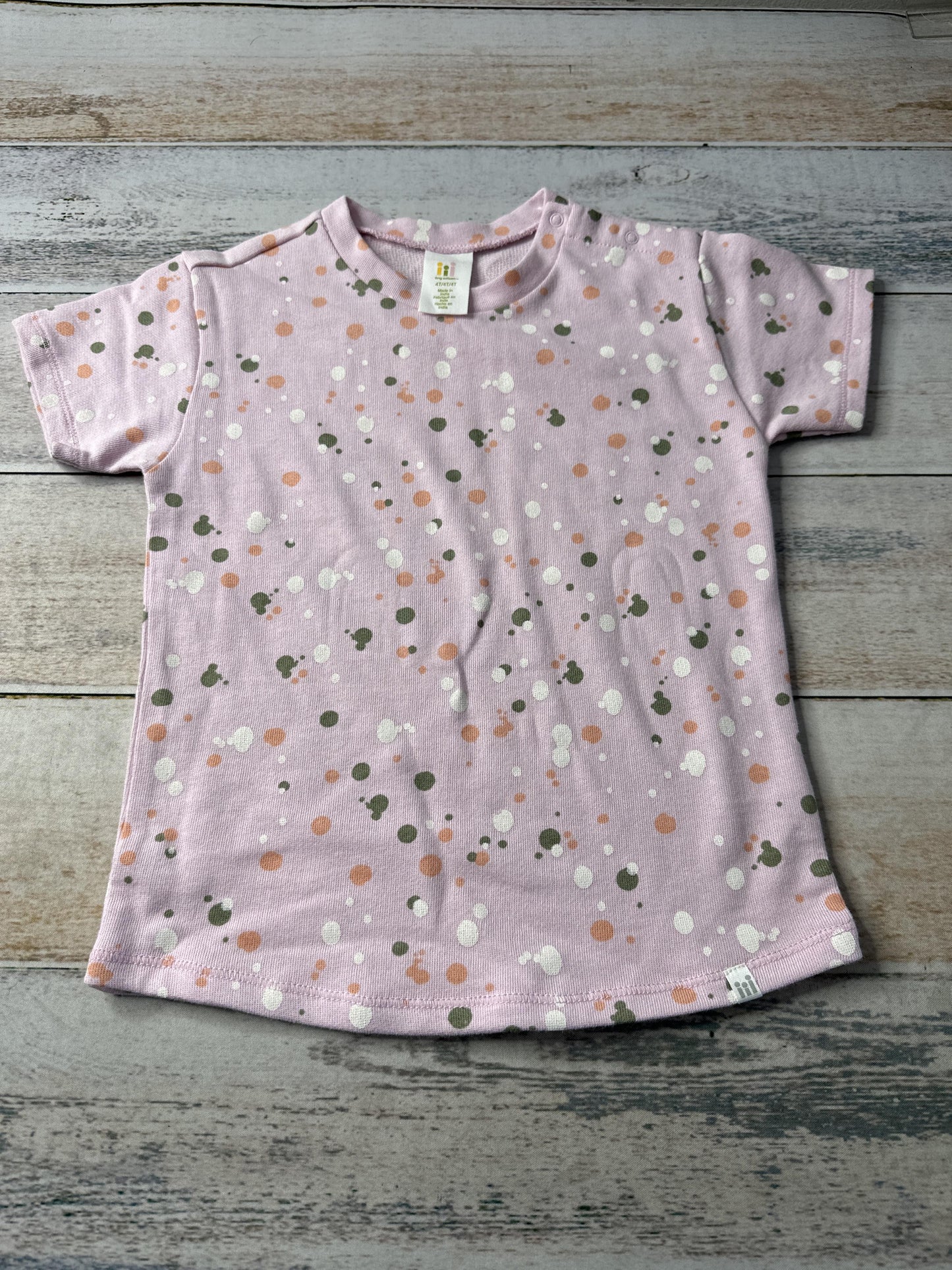 Unisex Shorts Size: 4T