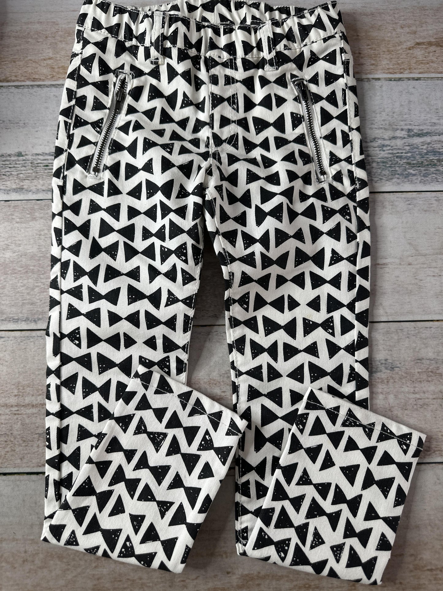 Unisex Pants Size: 4T