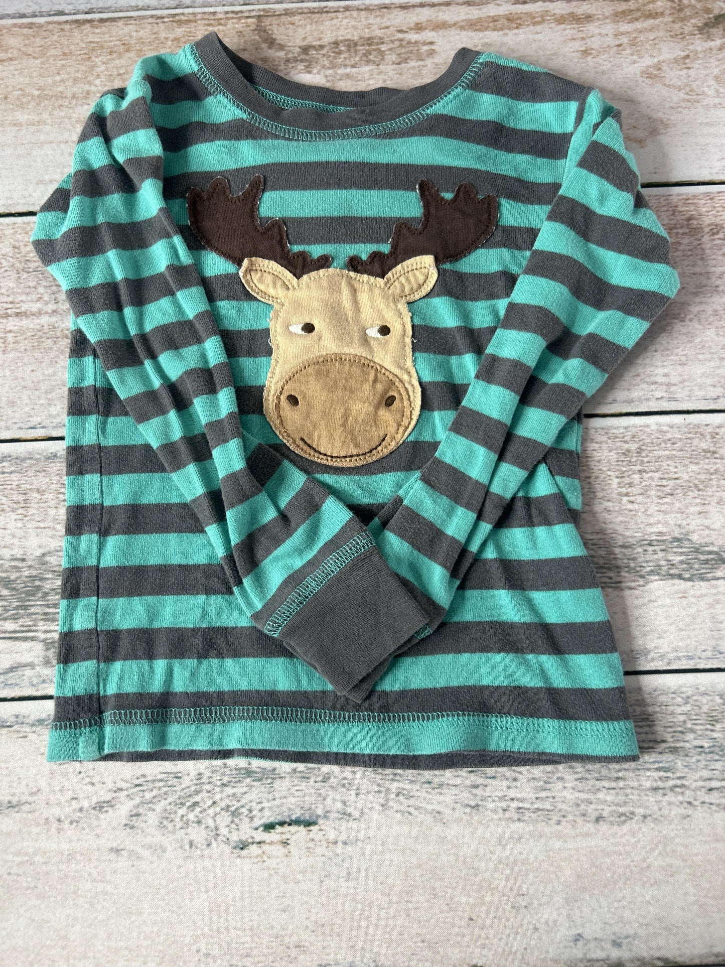 Unisex Pajamas Size: 4T