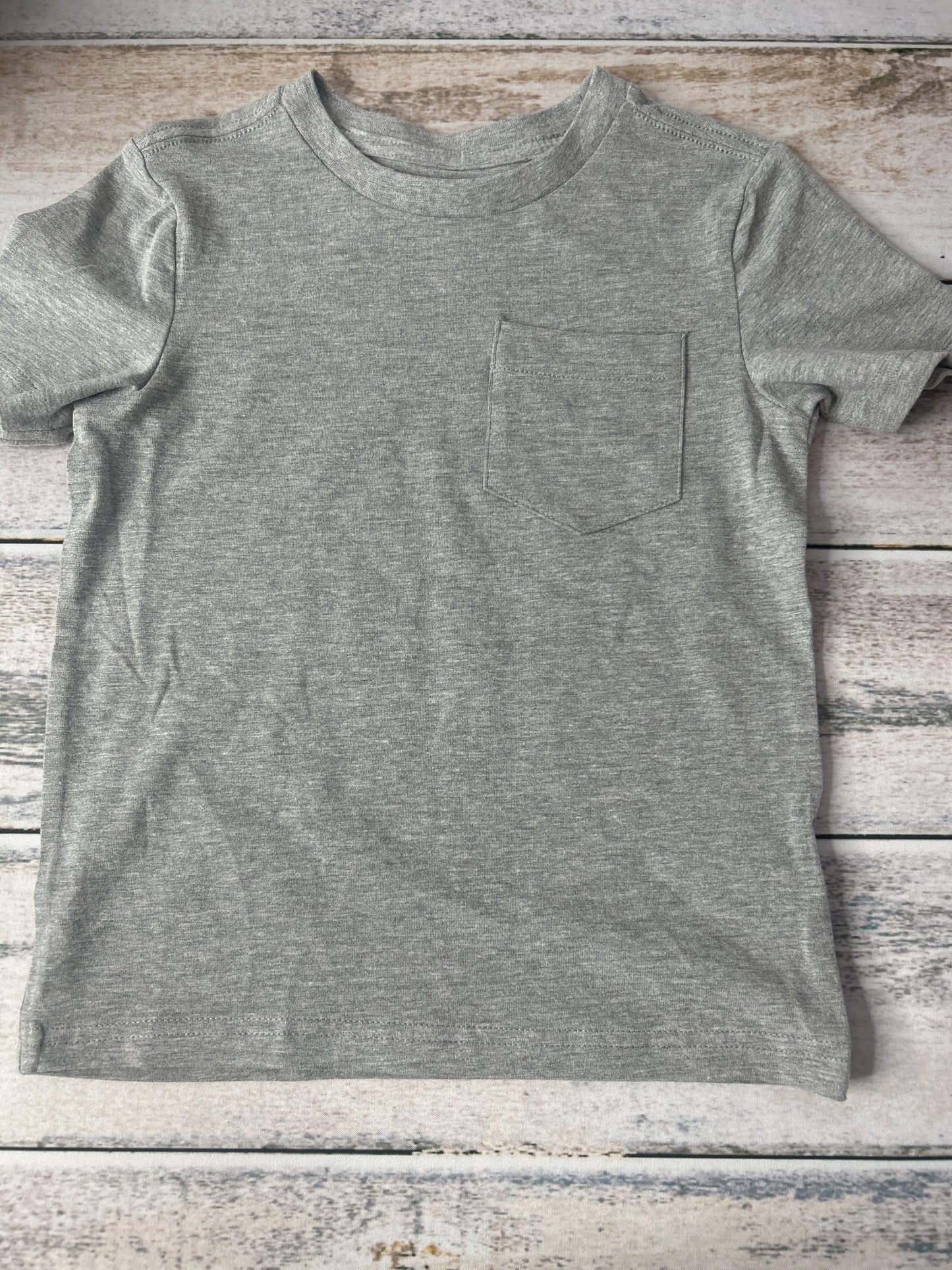 Unisex T-Shirt Size: 4T