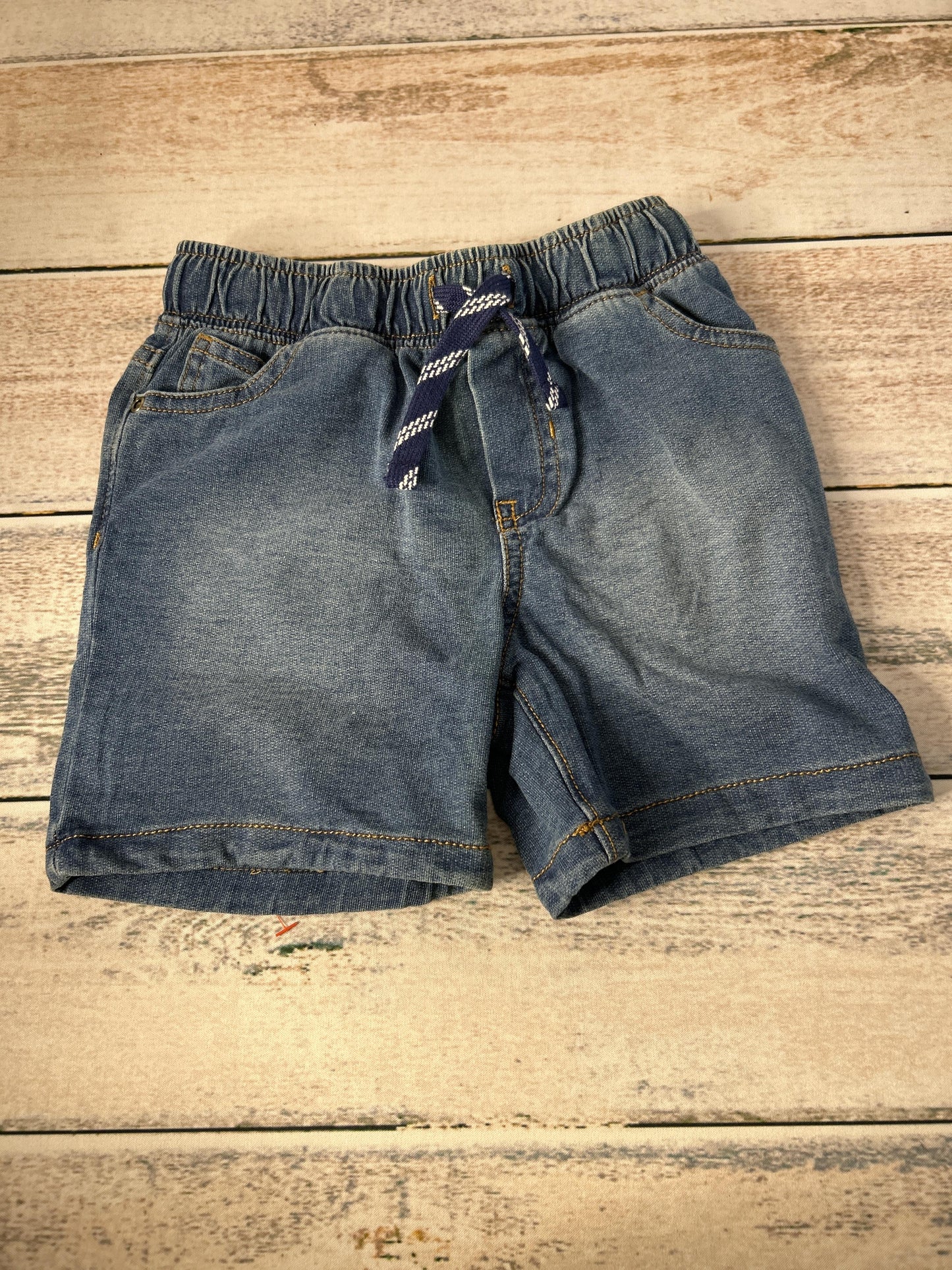 Boys Shorts Size: 4T