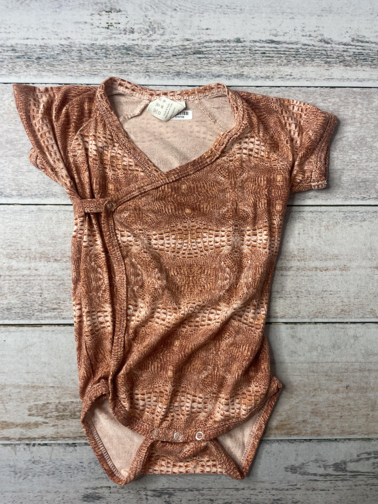 Kate Quinn Unisex Onesie Size: 6-12 months