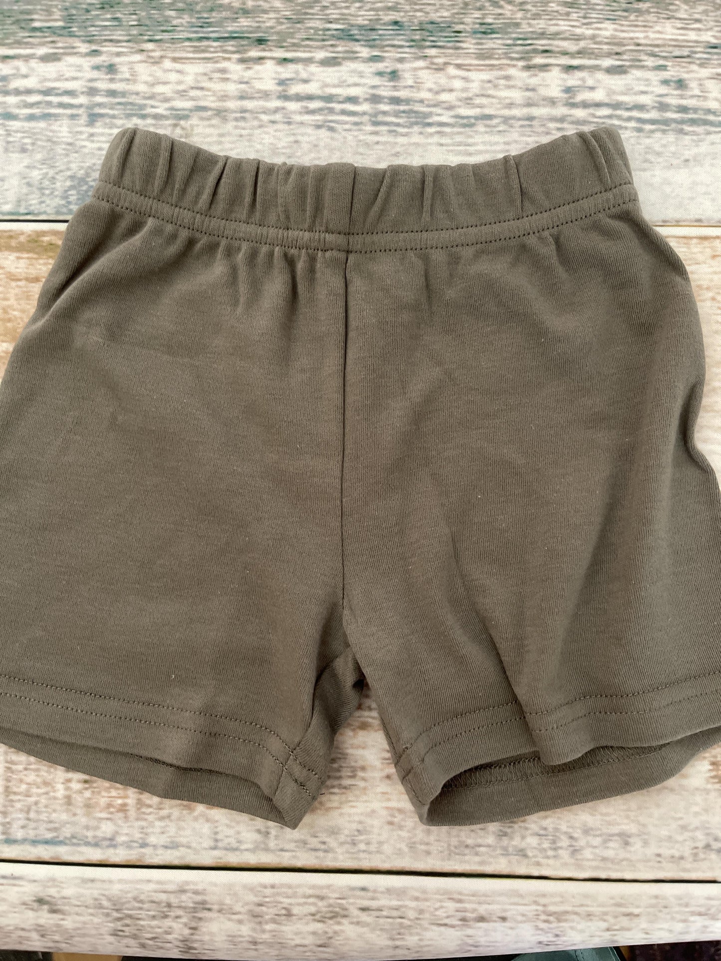 O2 Baby Unisex Shorts Size: 6-12 months