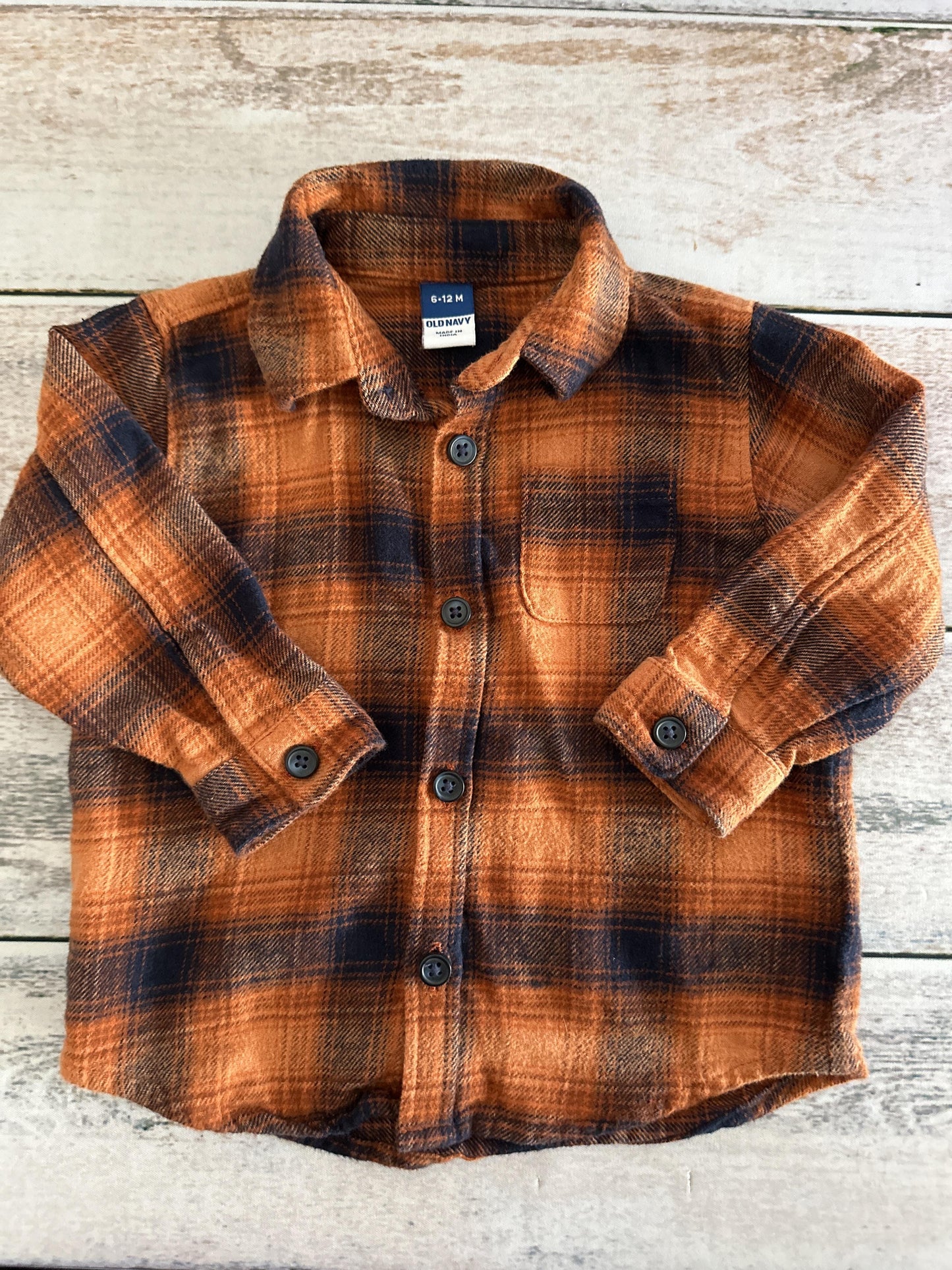 Old Navy Boys Button Down Short Sleeve Size: 6-12 months