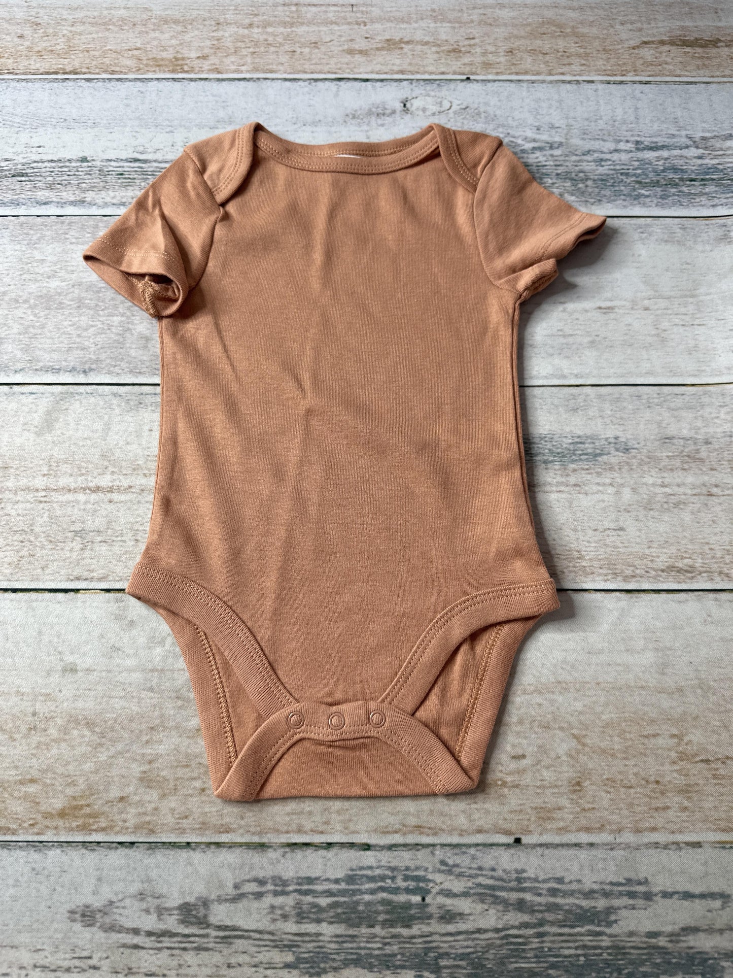 Cloud Island Unisex Onesie Size: 6-9 months