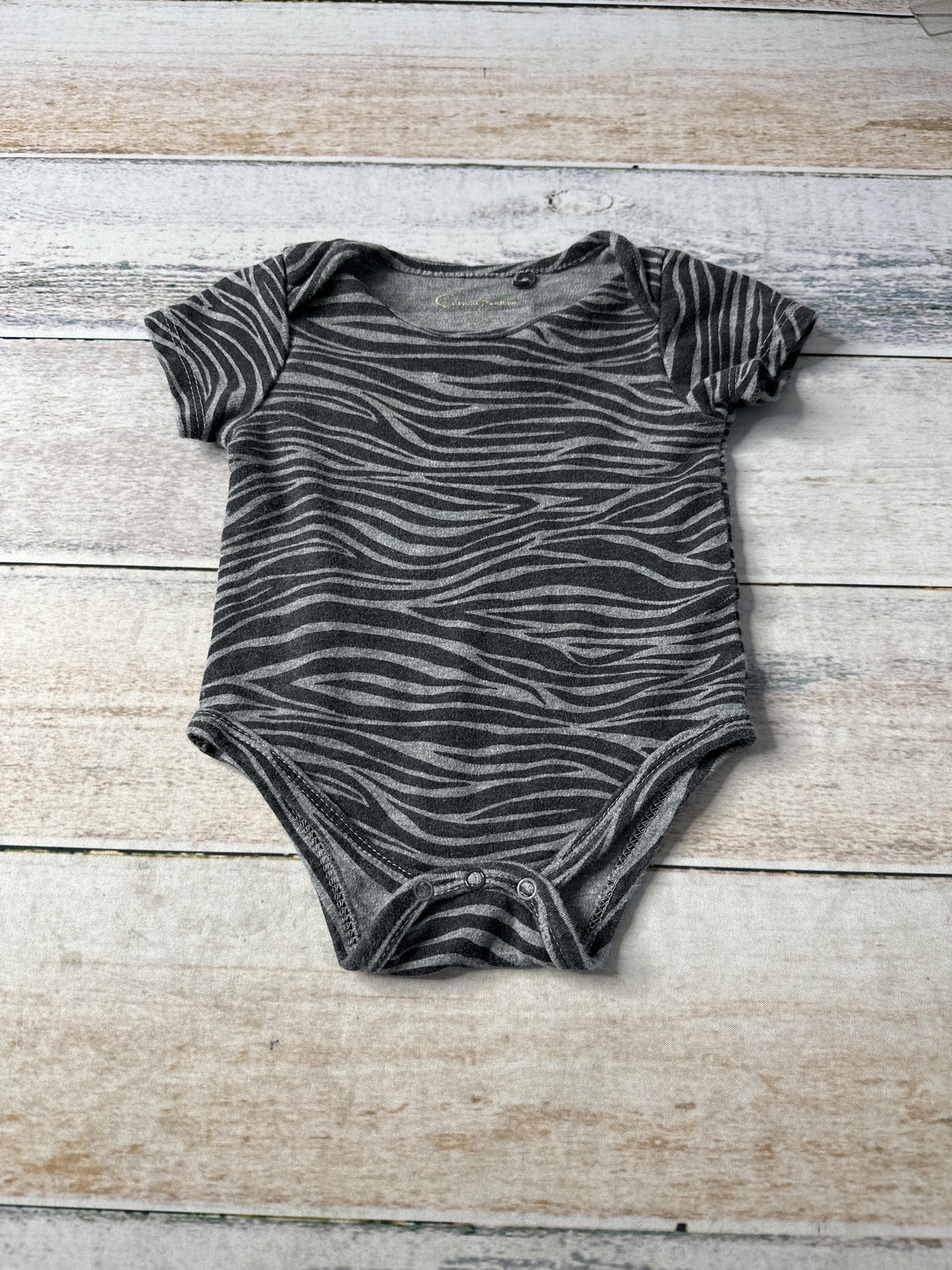 Jessica Simpson Unisex Onesie Size: 6-9 months