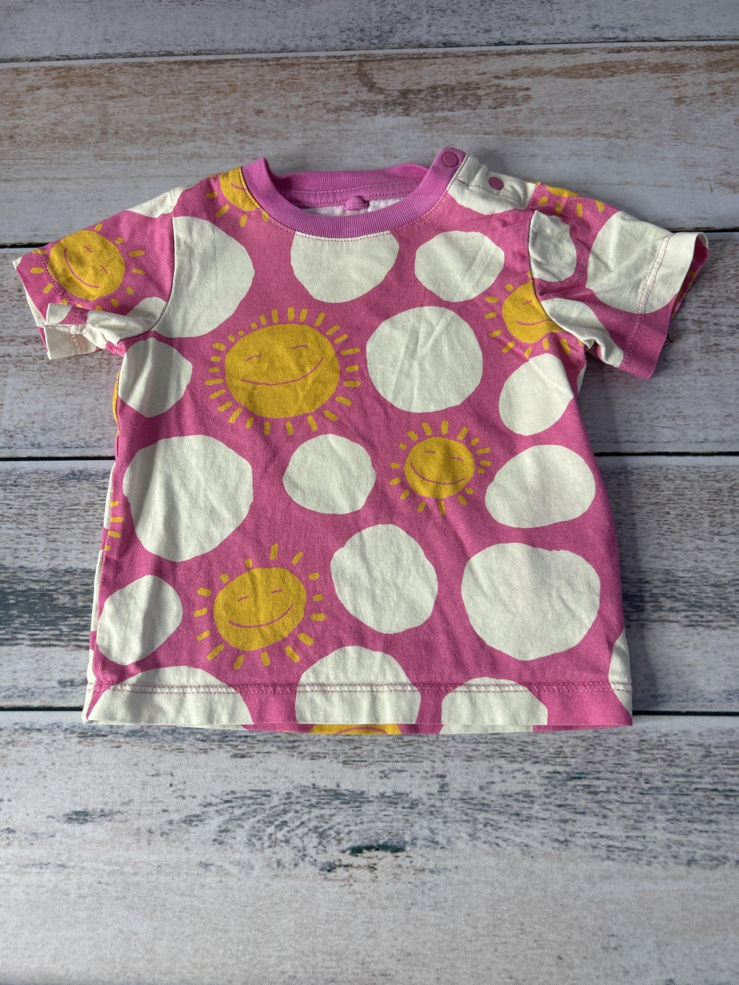 Girls T-Shirt Size: 6-9 months