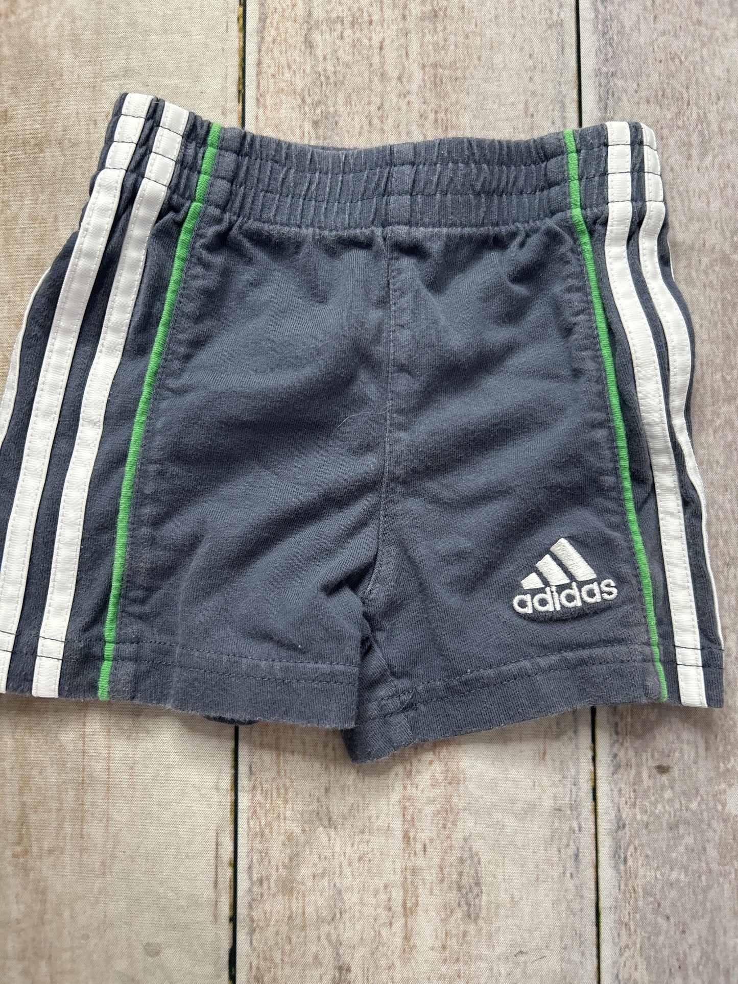 Unisex Shorts Size: 6-Mar