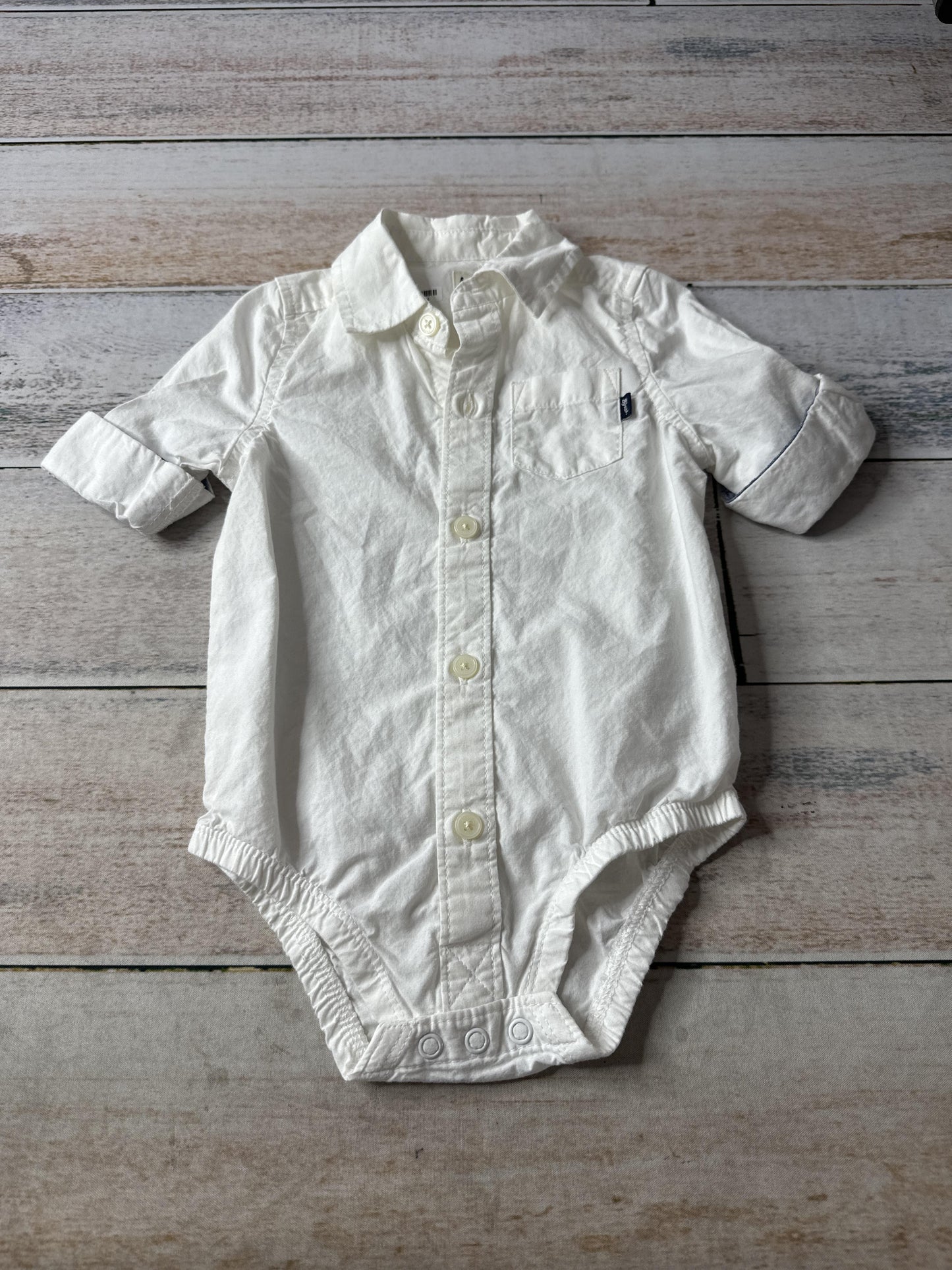 Unisex Button Down Short Sleeve Size: 9 months
