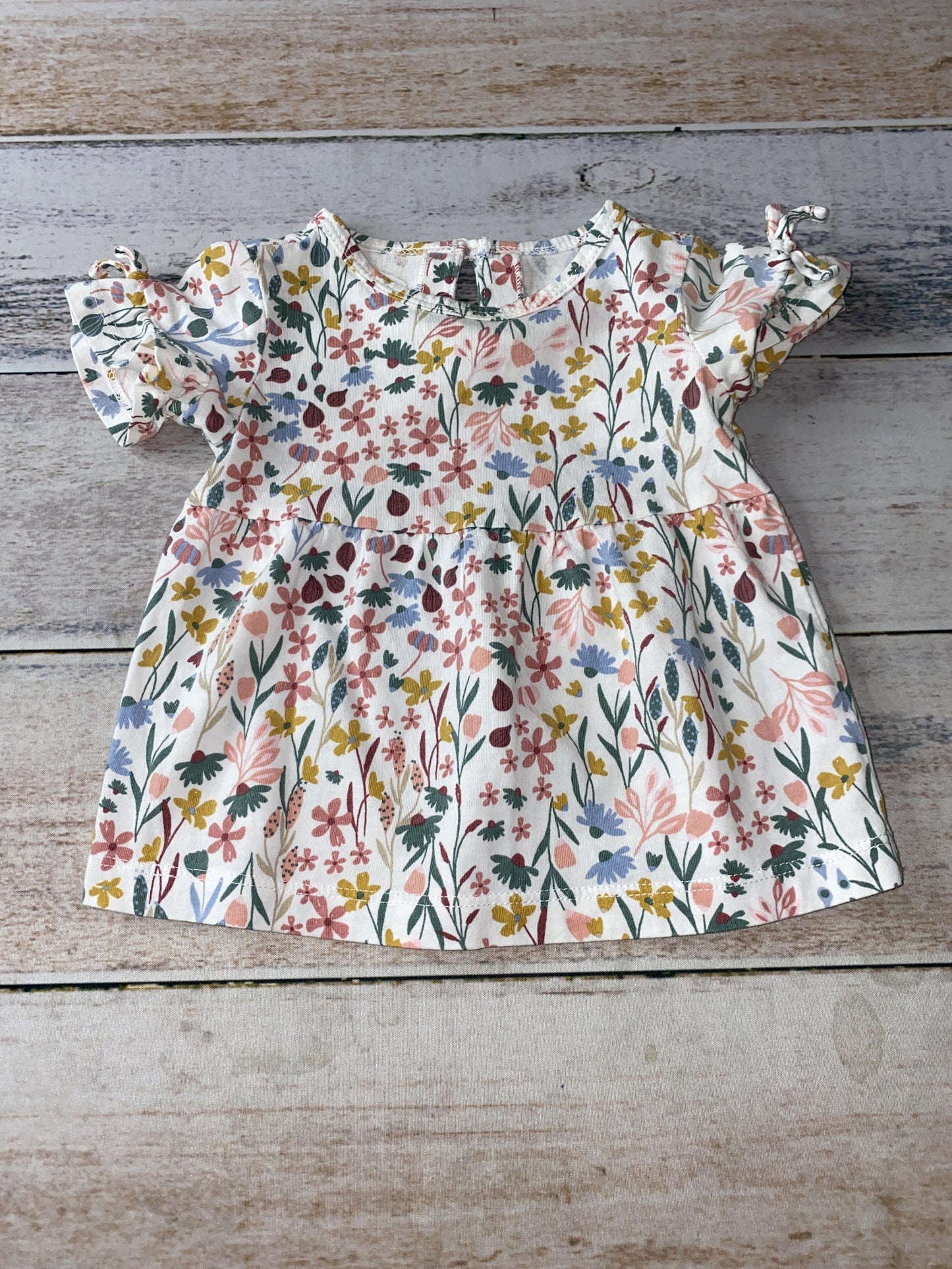 Carters Girls Dress Size: 9 months