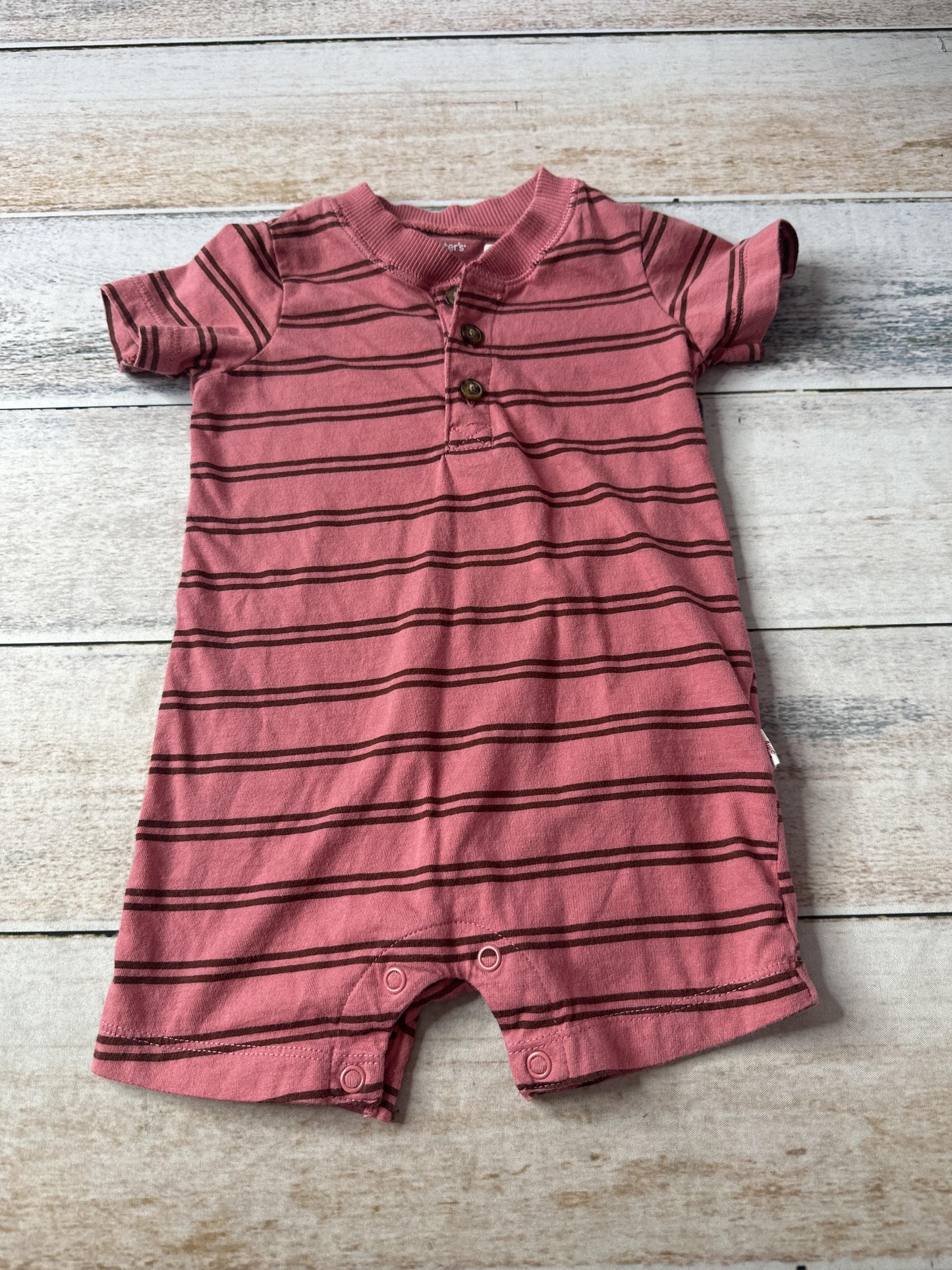 Unisex Romper Size: 9 months