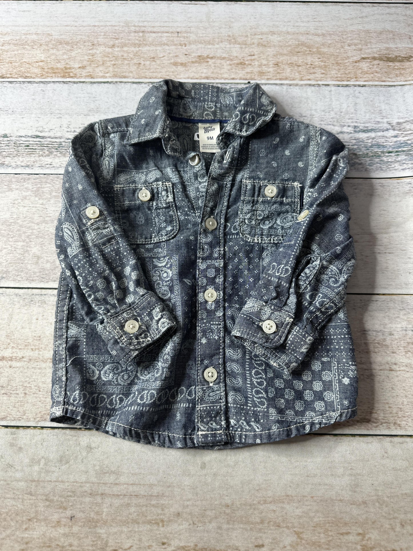 Unisex Button Down Short Sleeve Size: 9 months