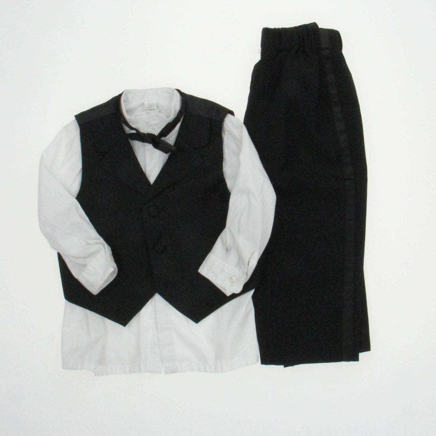 Calla Boys Black | White Special Occasion Outfit Size: 12-18 Months Black | White