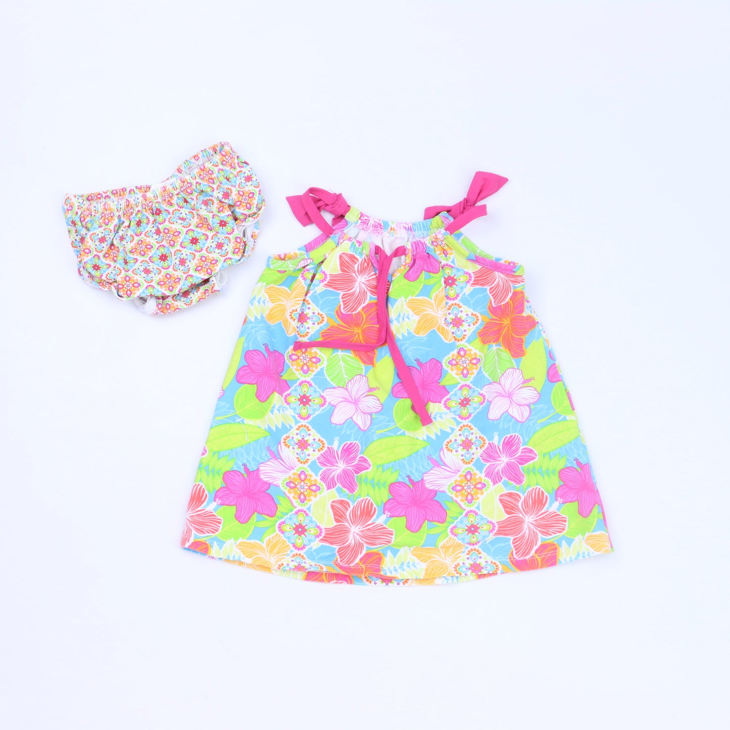 Rare, Too! Girls Floral Dress Size: 12 Months Floral